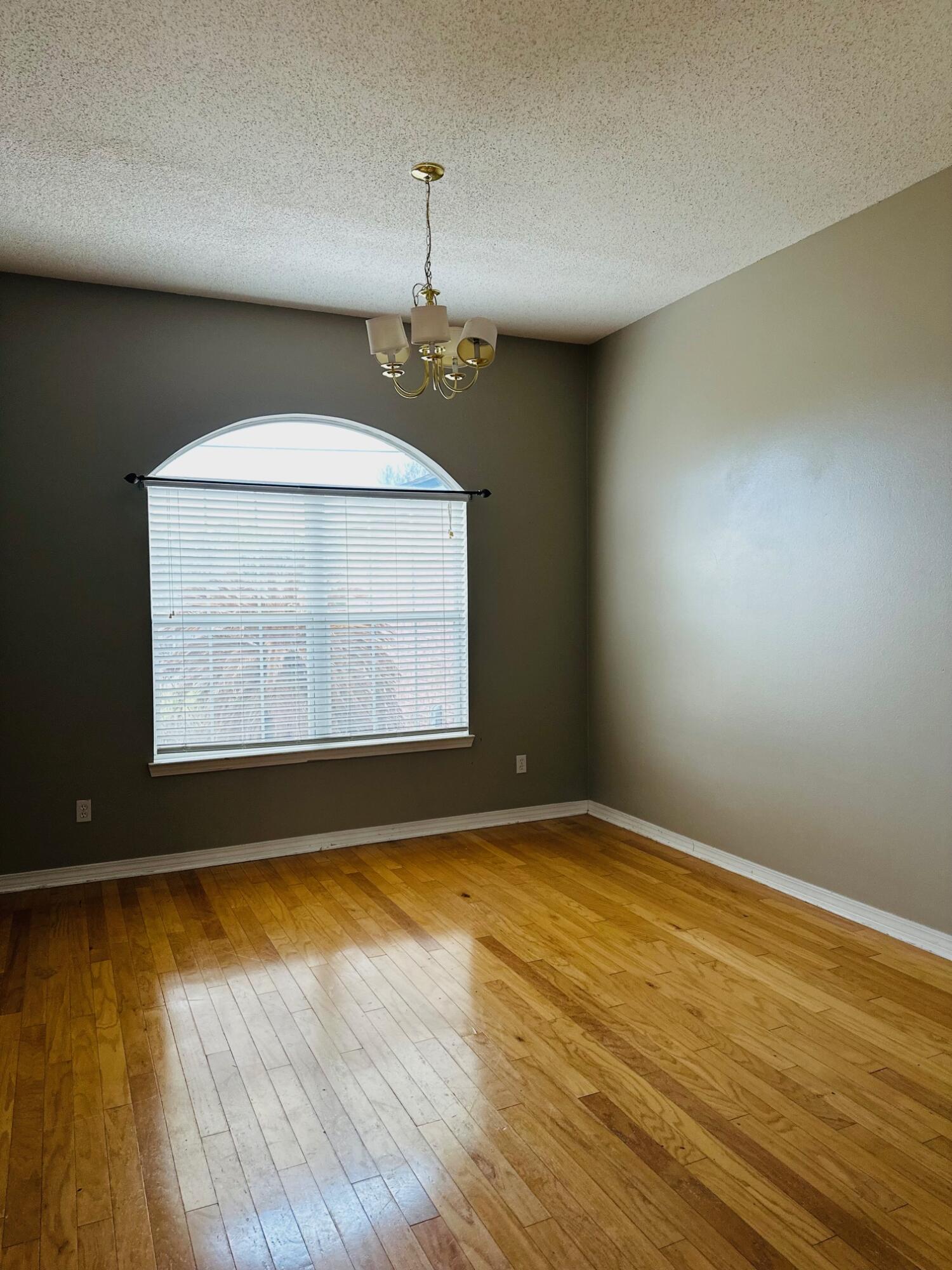 NORTHVIEW ESTATES 7TH ADDN - Residential