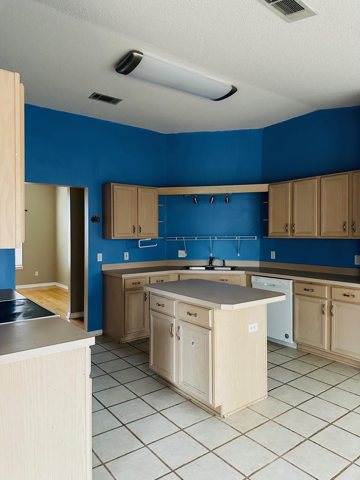 NORTHVIEW ESTATES 7TH ADDN - Residential