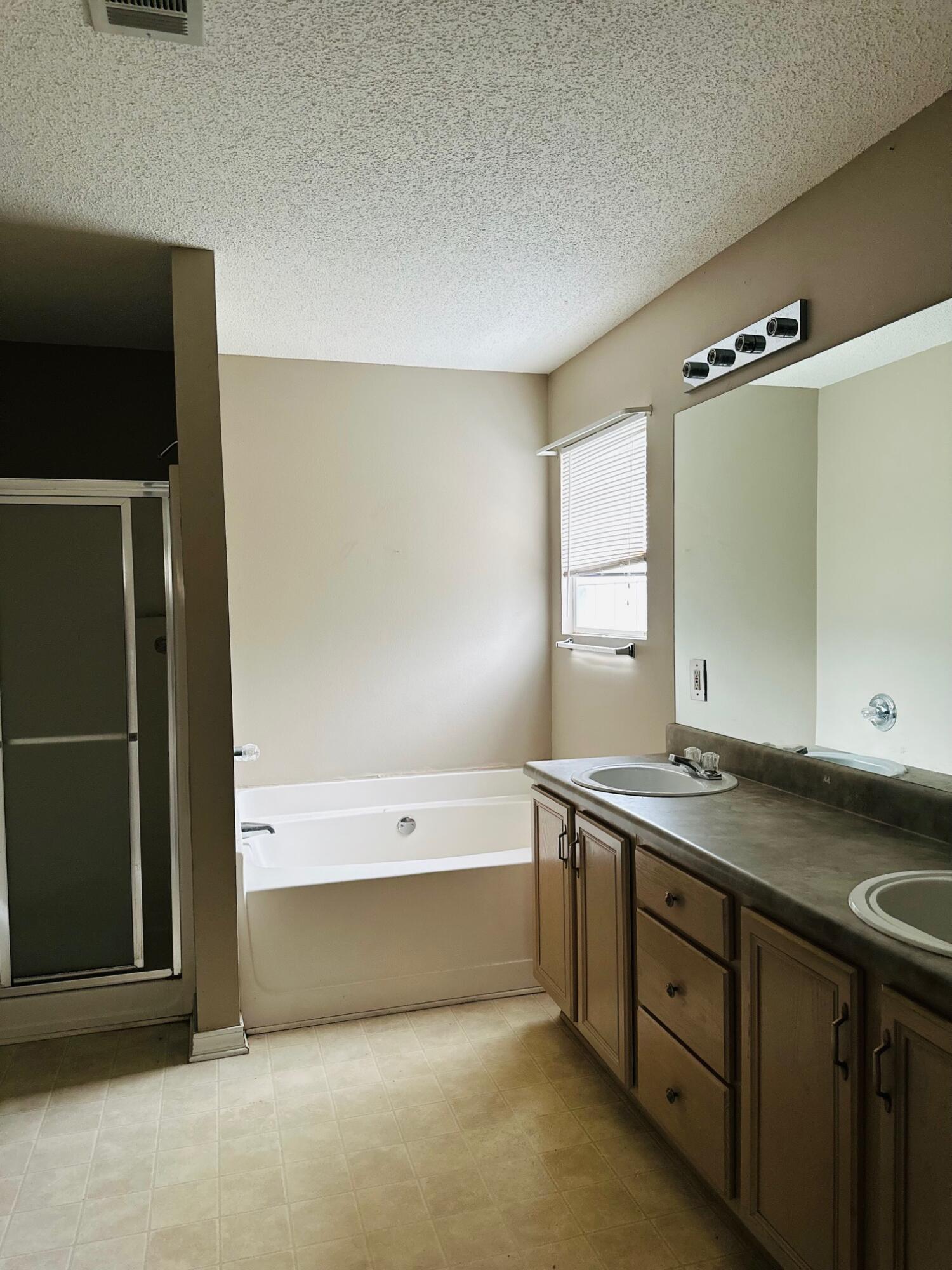 NORTHVIEW ESTATES 7TH ADDN - Residential