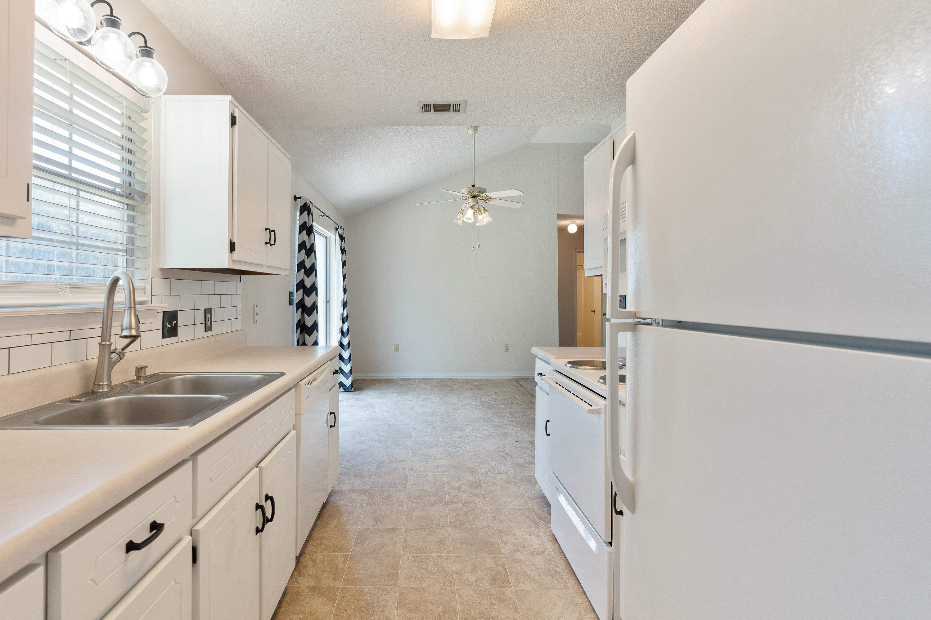 COUNTRYVIEW ESTATES - Residential