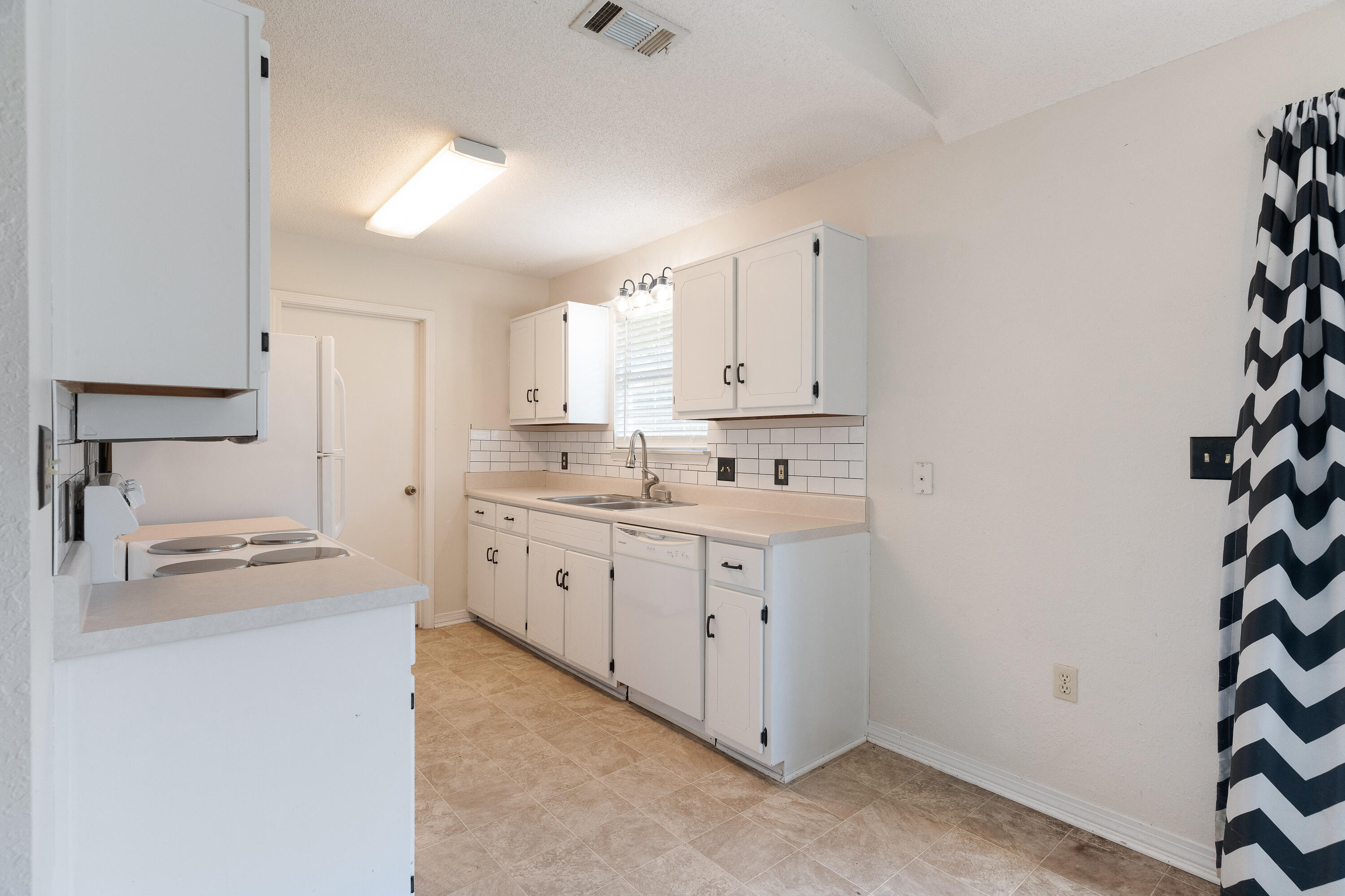 COUNTRYVIEW ESTATES - Residential