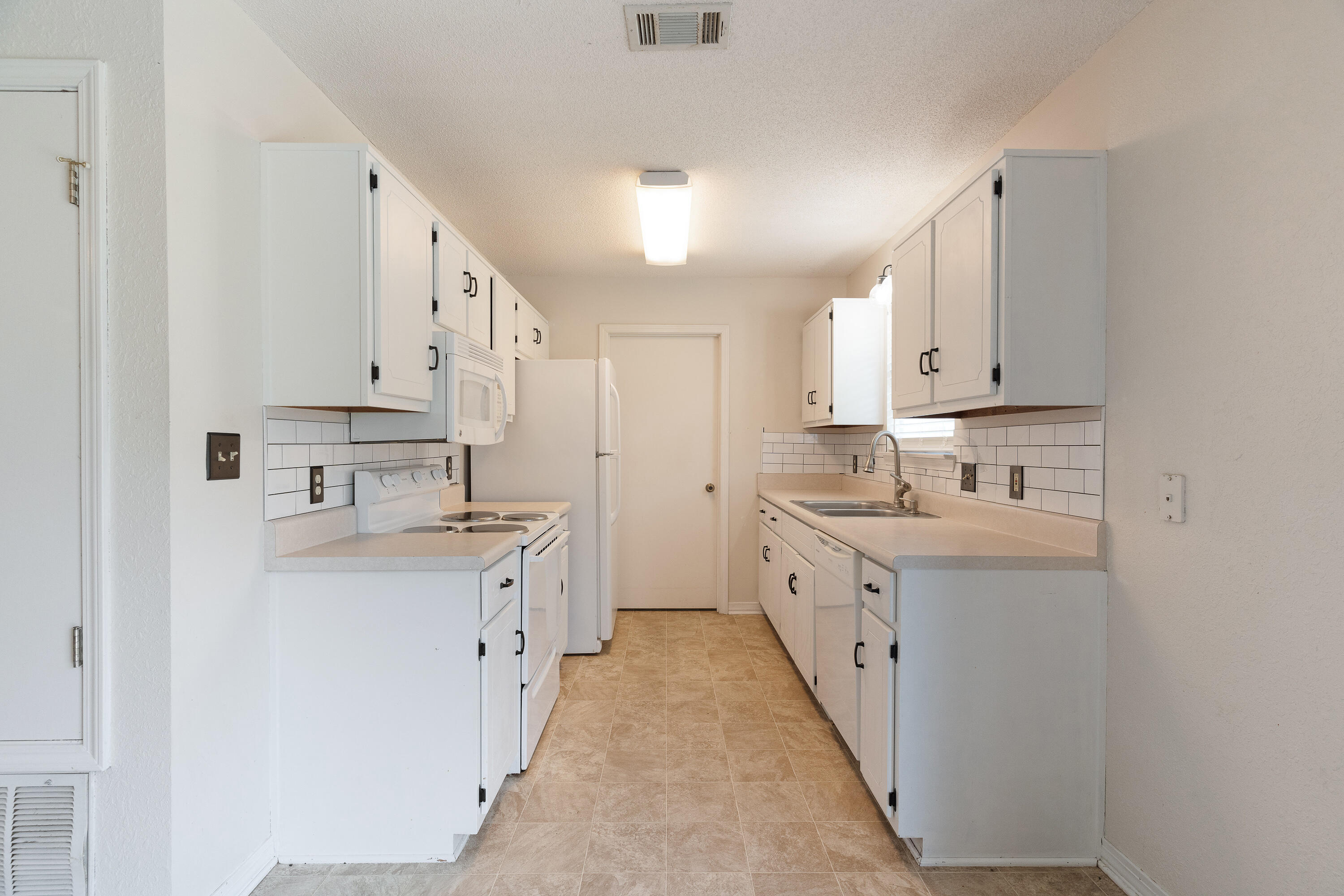 COUNTRYVIEW ESTATES - Residential