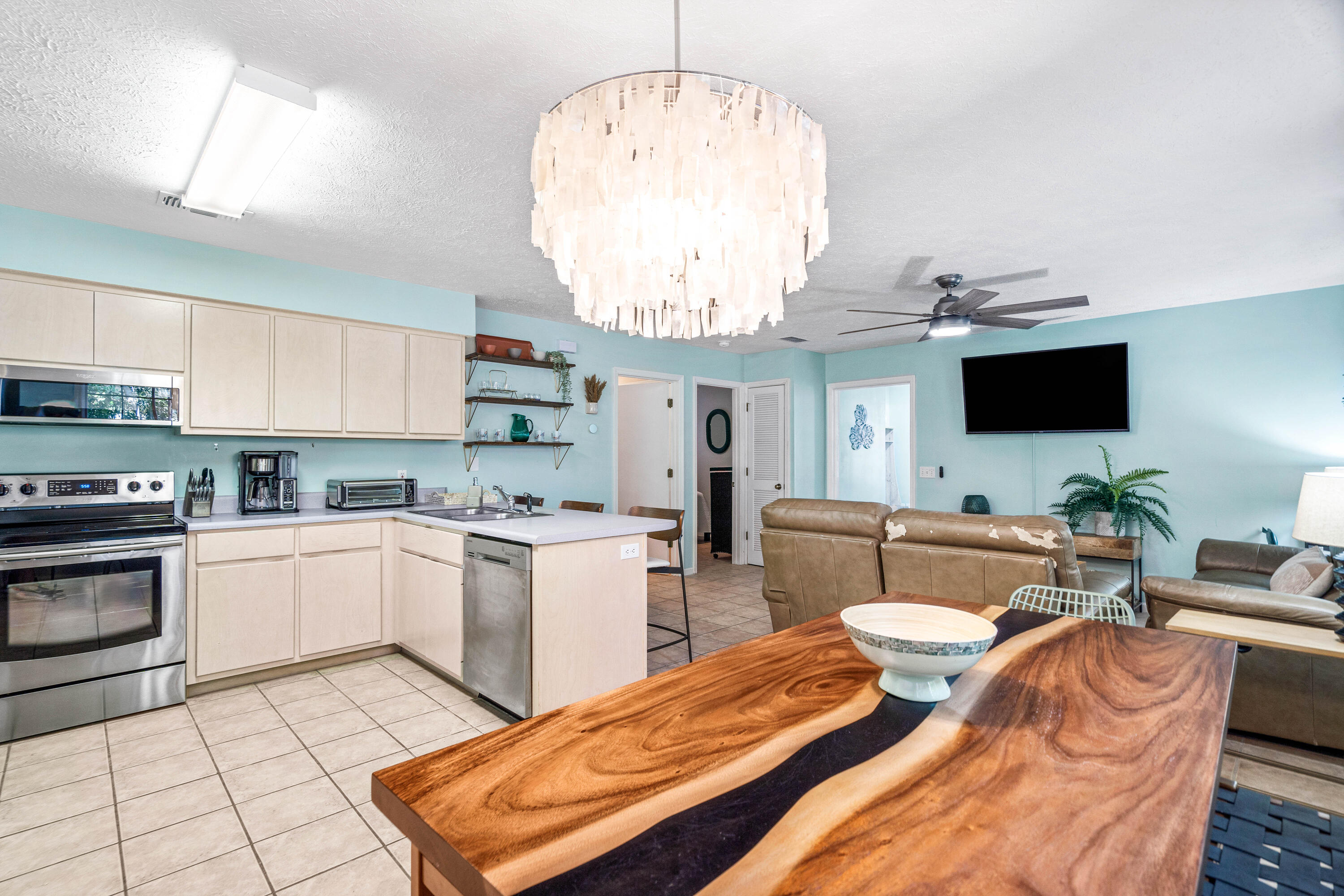 RIVIERA BEACH - Residential