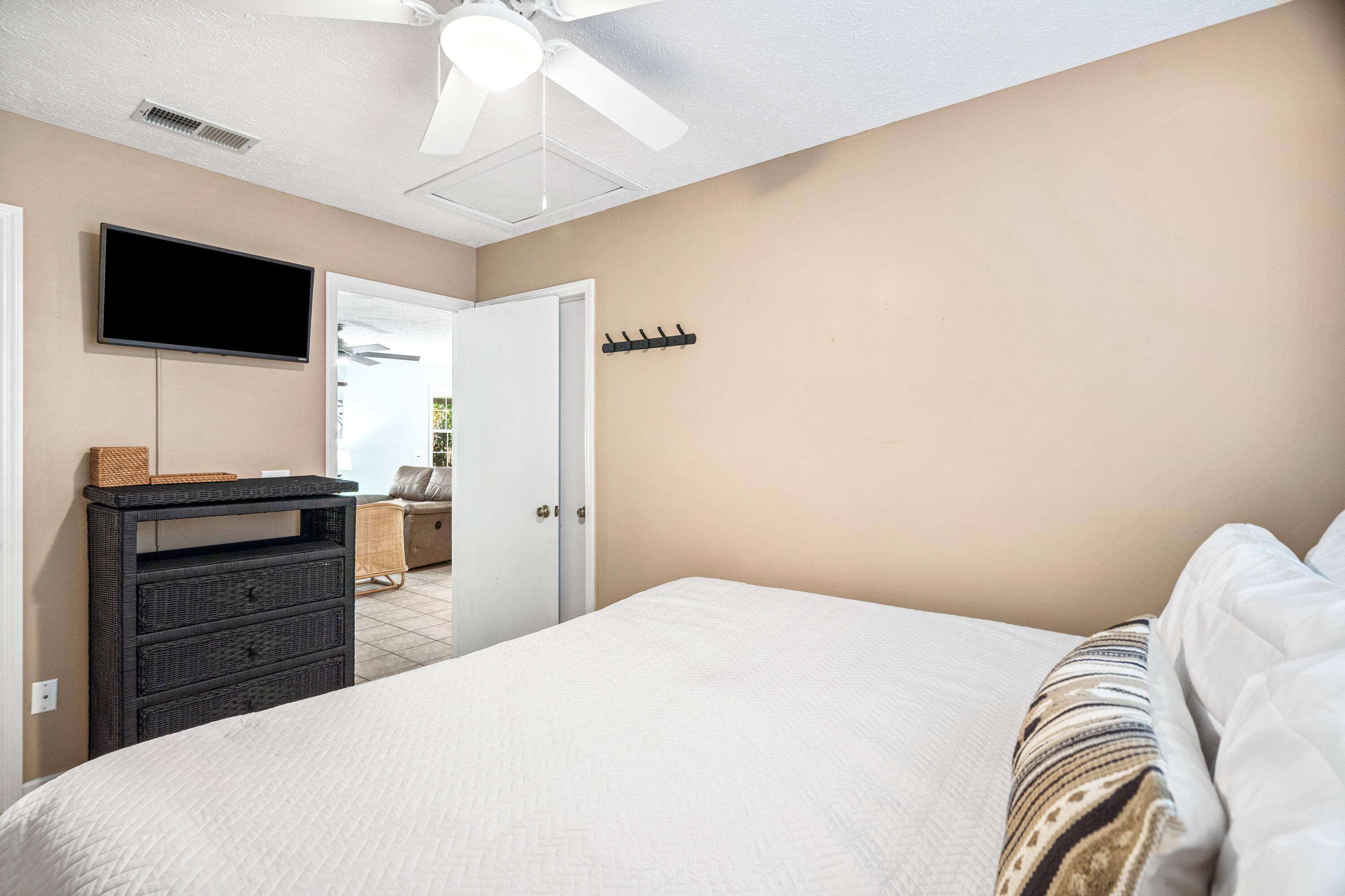 RIVIERA BEACH - Residential