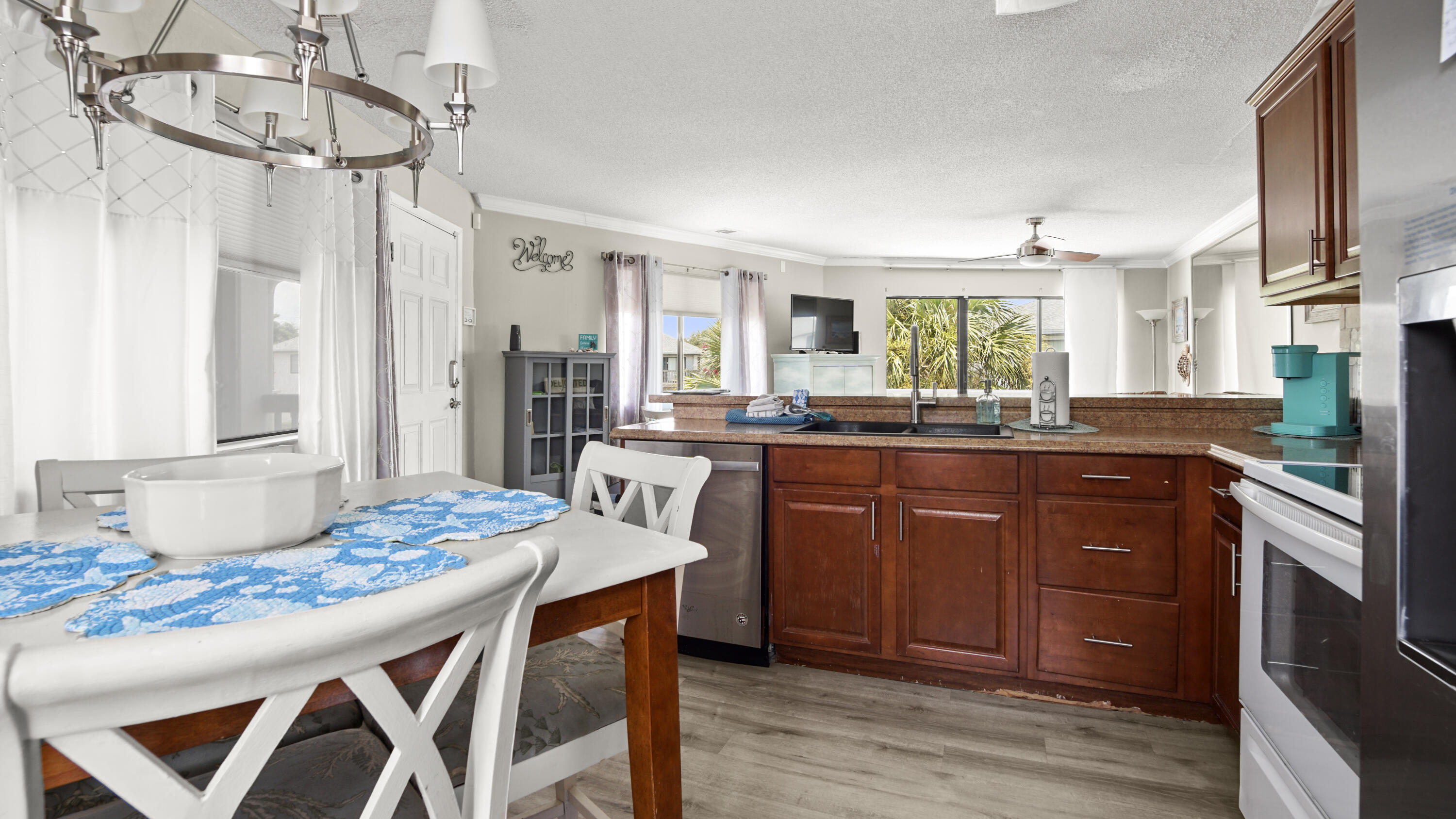 CRYSTAL VILLAGE CONDO PH 1 - Residential