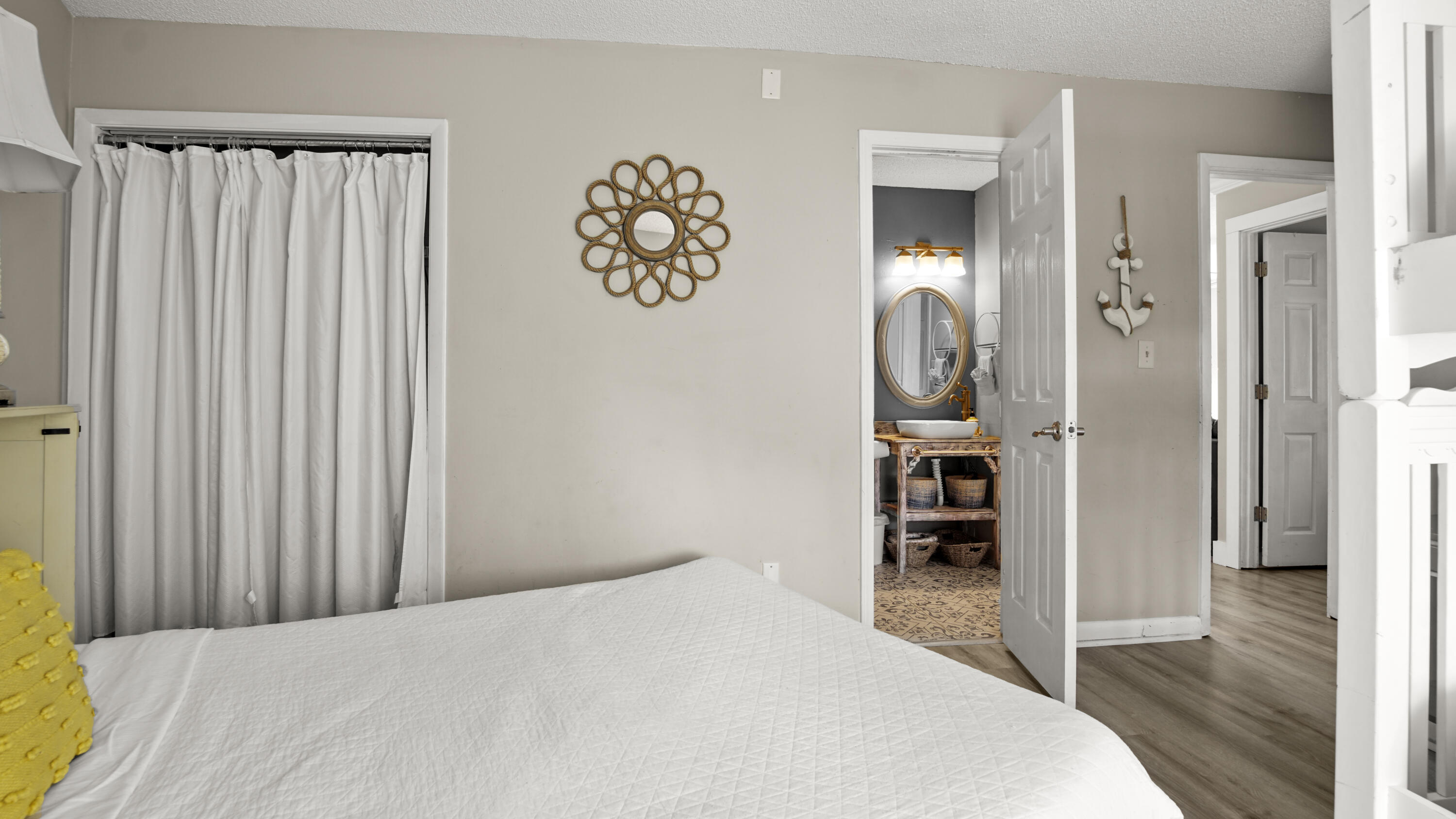 CRYSTAL VILLAGE CONDO PH 1 - Residential