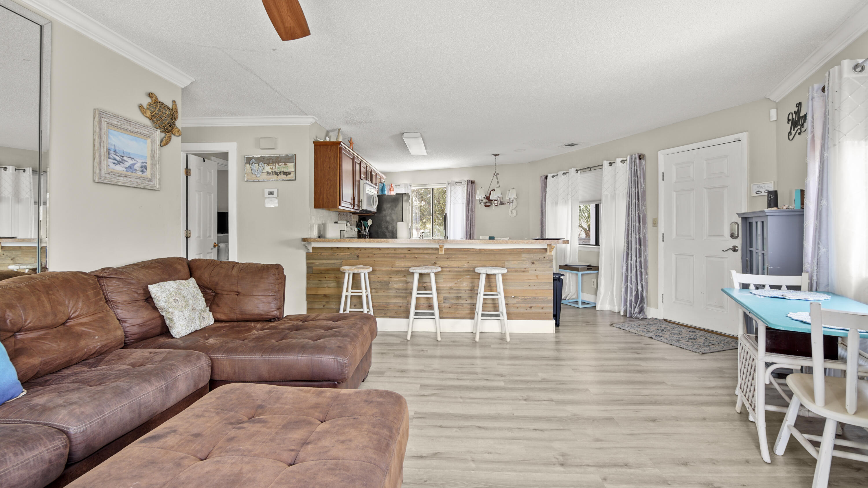 CRYSTAL VILLAGE CONDO PH 1 - Residential
