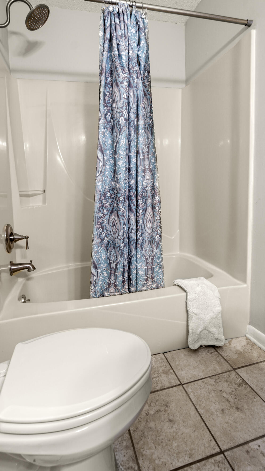CRYSTAL VILLAGE CONDO PH 1 - Residential