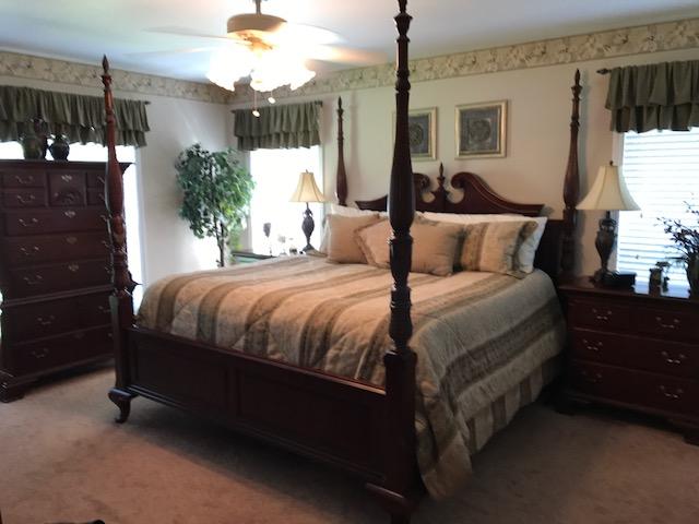 TWIN LAKE ESTATES - Residential