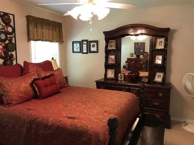 TWIN LAKE ESTATES - Residential