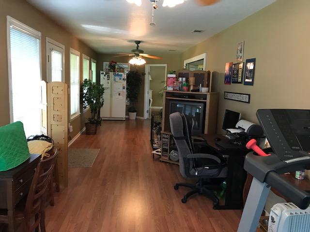 TWIN LAKE ESTATES - Residential