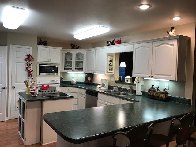 TWIN LAKE ESTATES - Residential