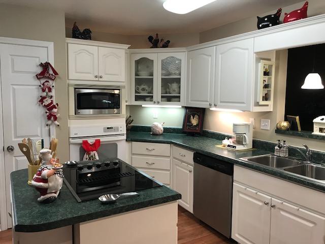 TWIN LAKE ESTATES - Residential