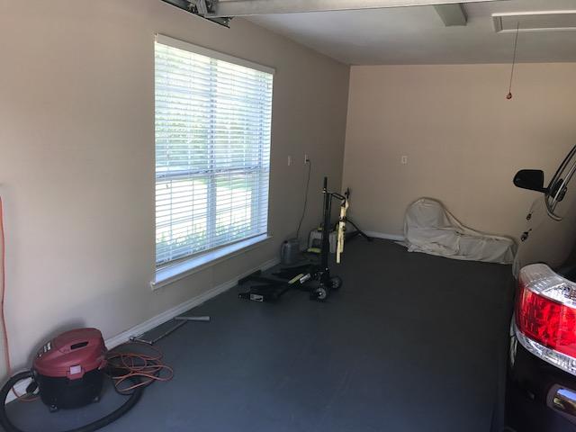 TWIN LAKE ESTATES - Residential