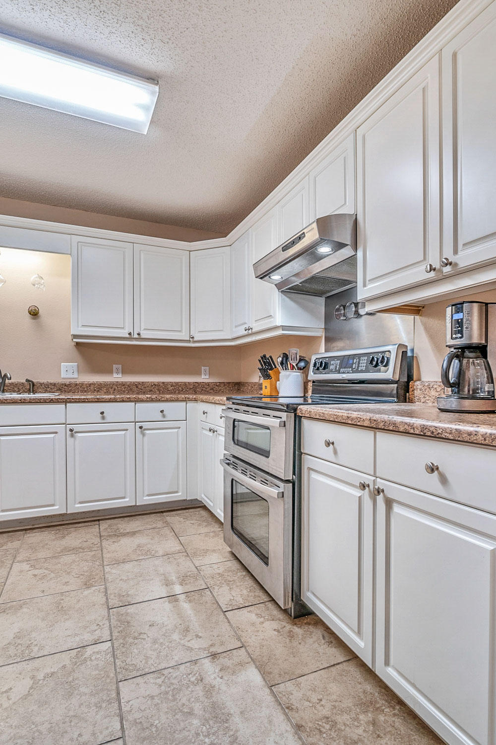 COUNTRY BREEZE ESTATES - Residential