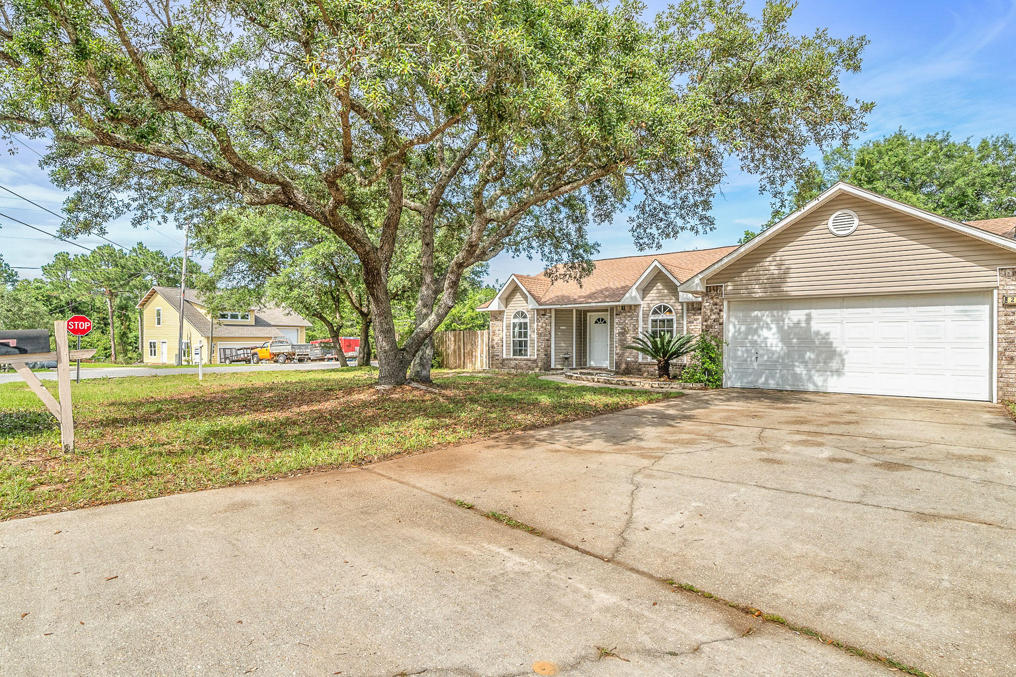 COUNTRY BREEZE ESTATES - Residential