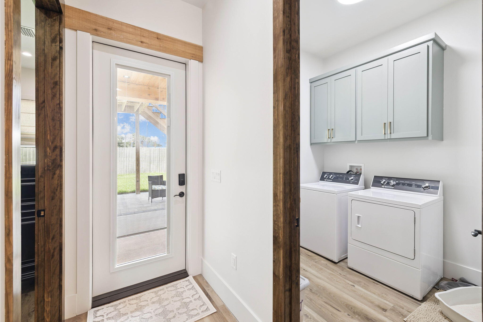 LAGUNA BEACH - Residential
