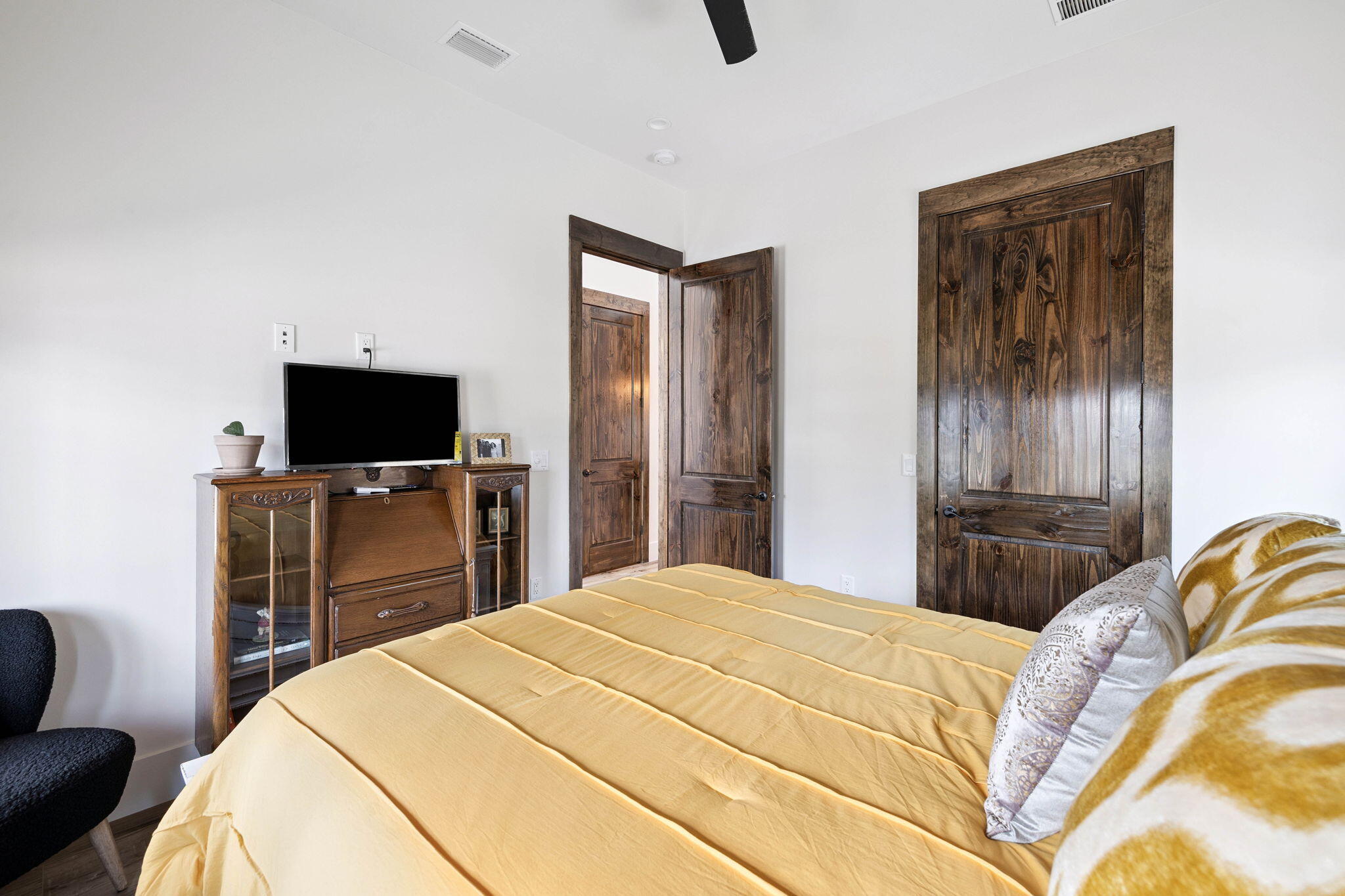 LAGUNA BEACH - Residential