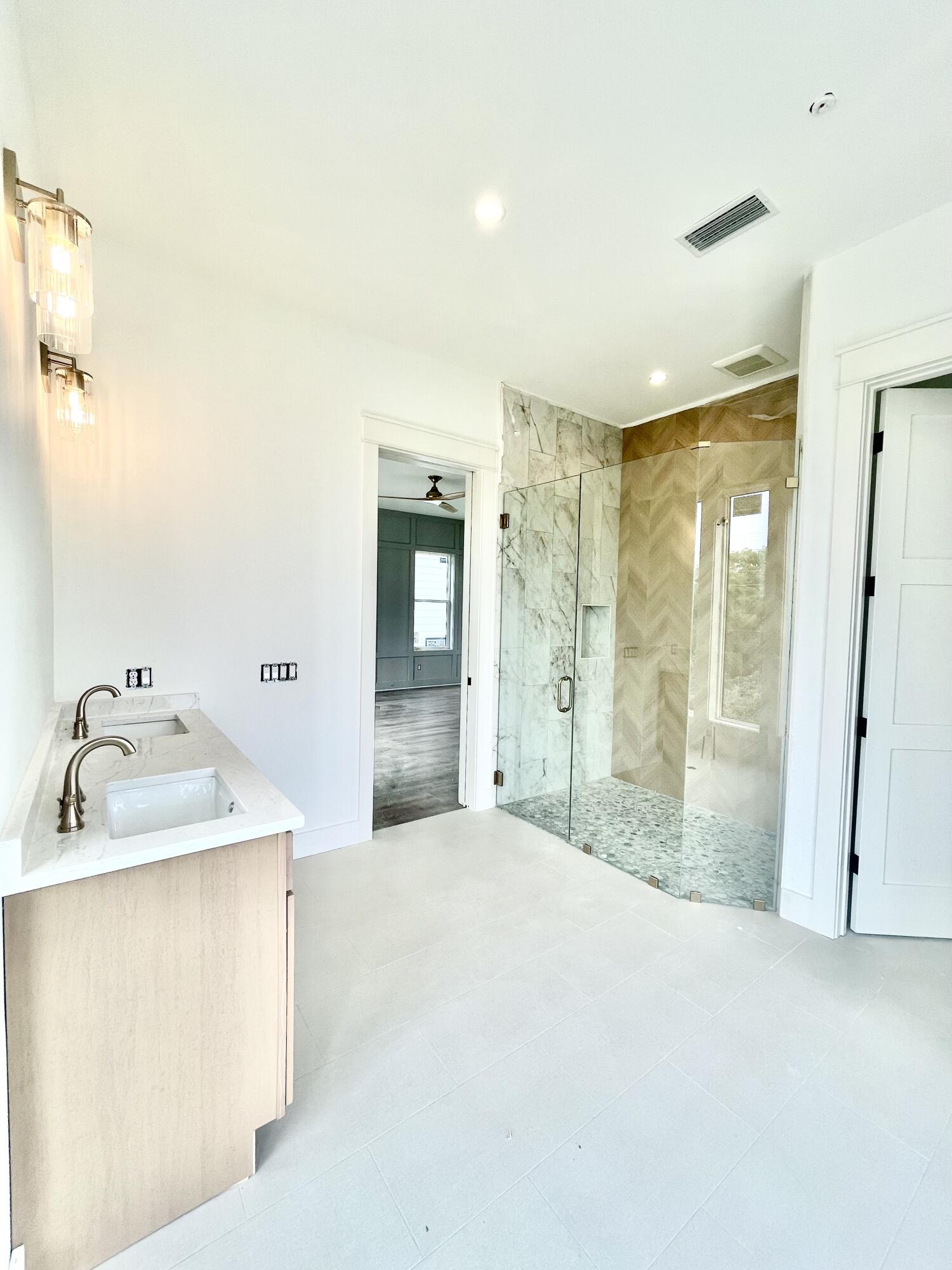 BLUE MOUNTAIN ESTATES - Residential