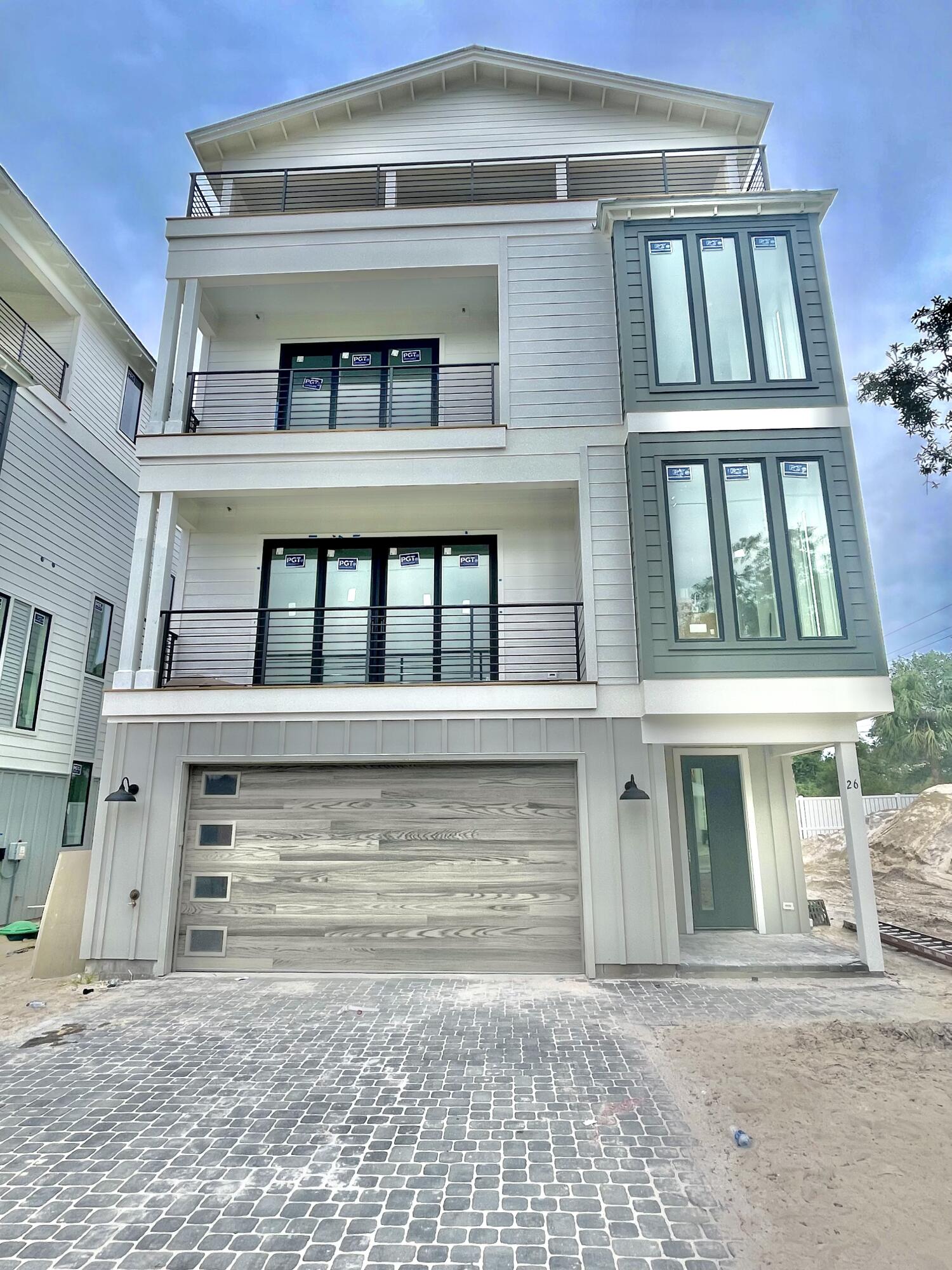 BLUE MOUNTAIN ESTATES - Residential