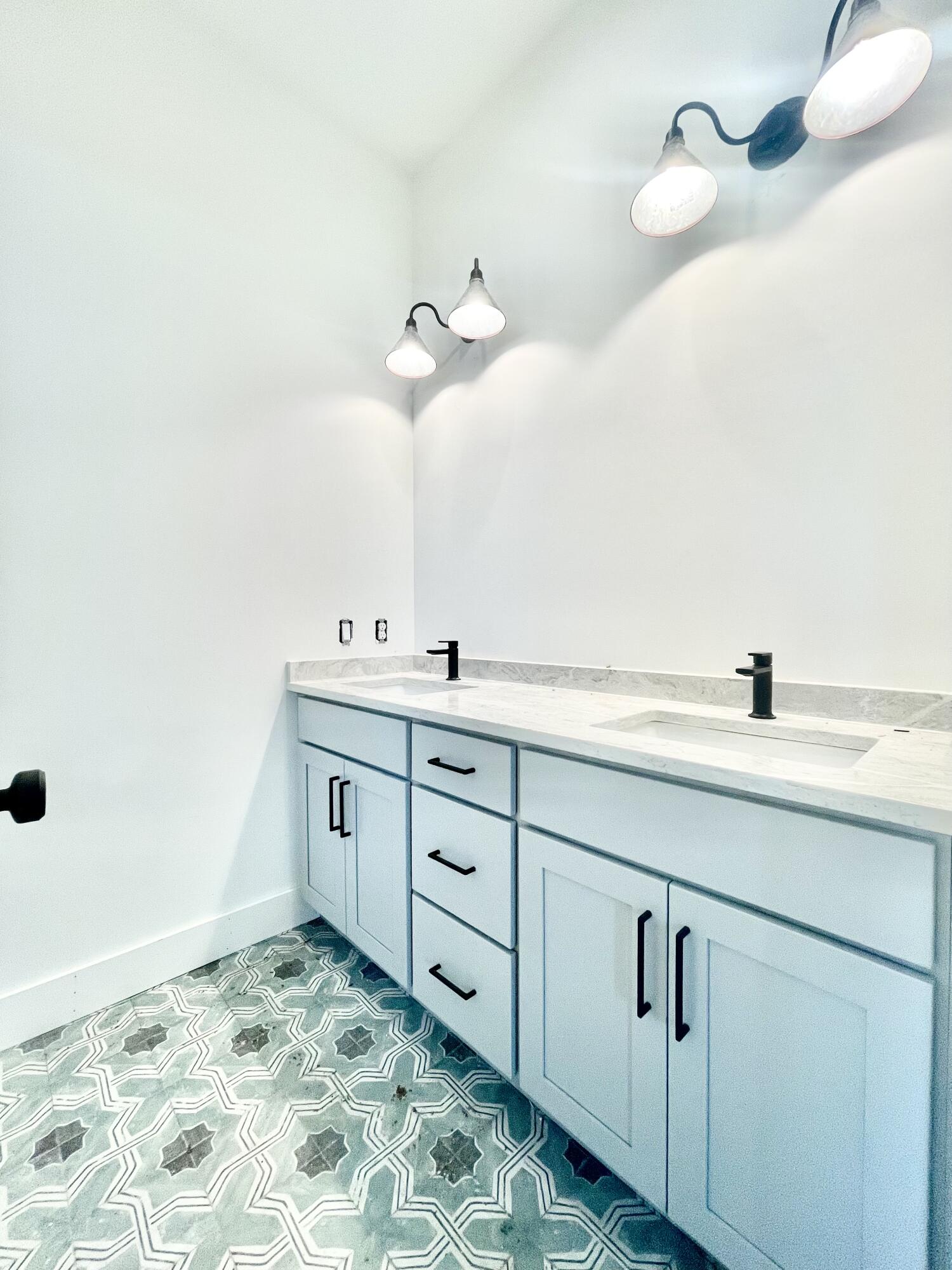 BLUE MOUNTAIN ESTATES - Residential