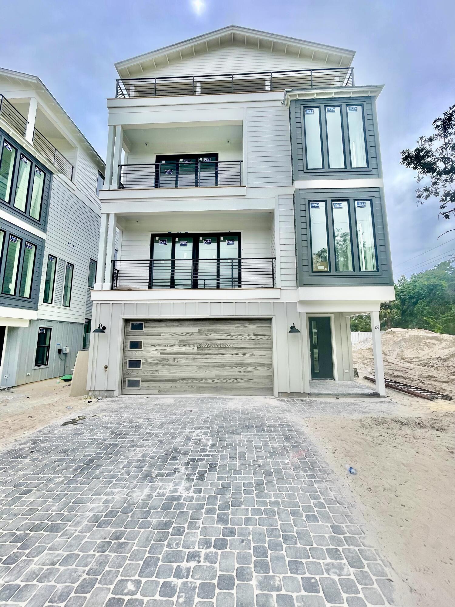 BLUE MOUNTAIN ESTATES - Residential