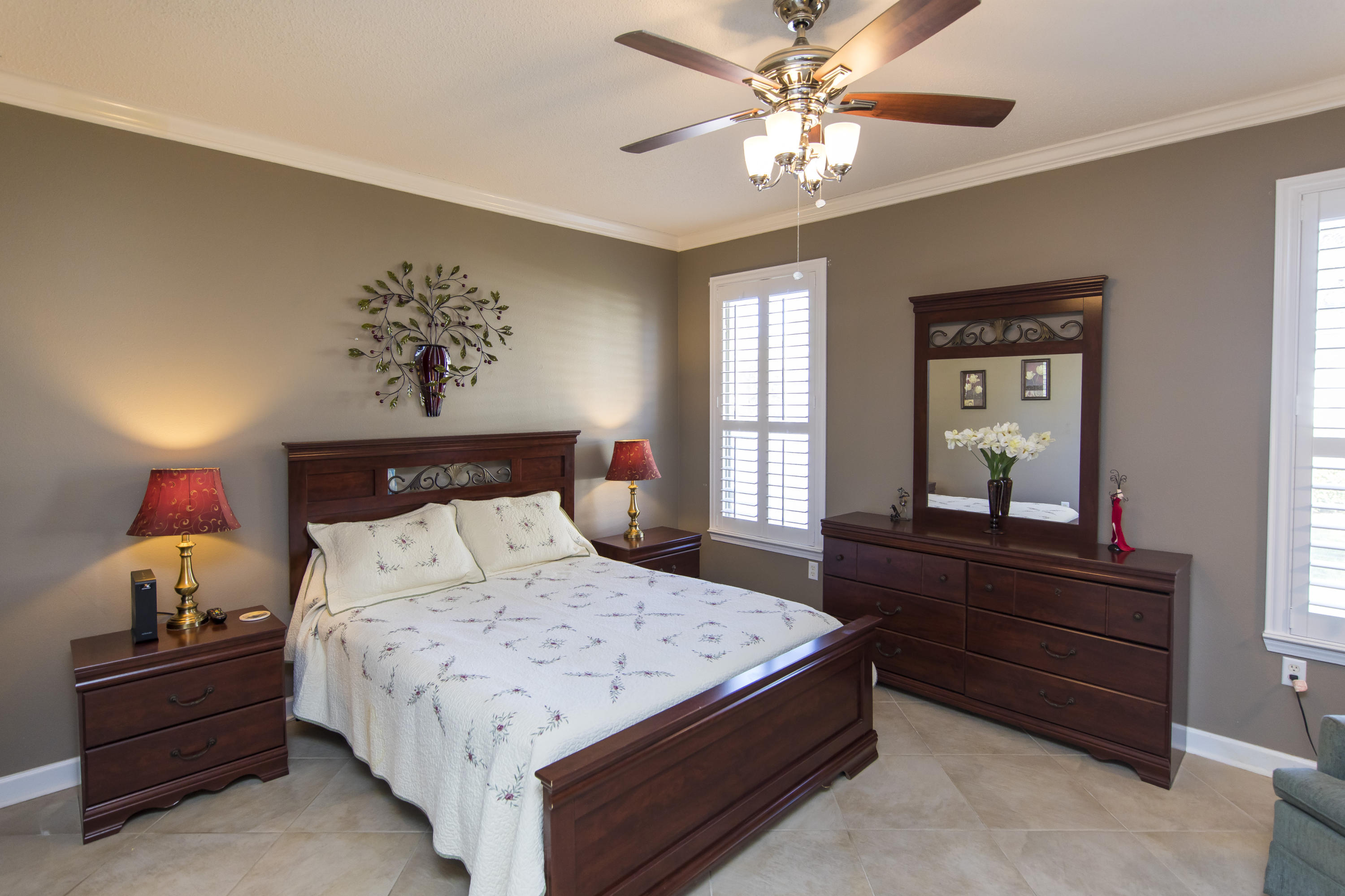 Escada - Residential