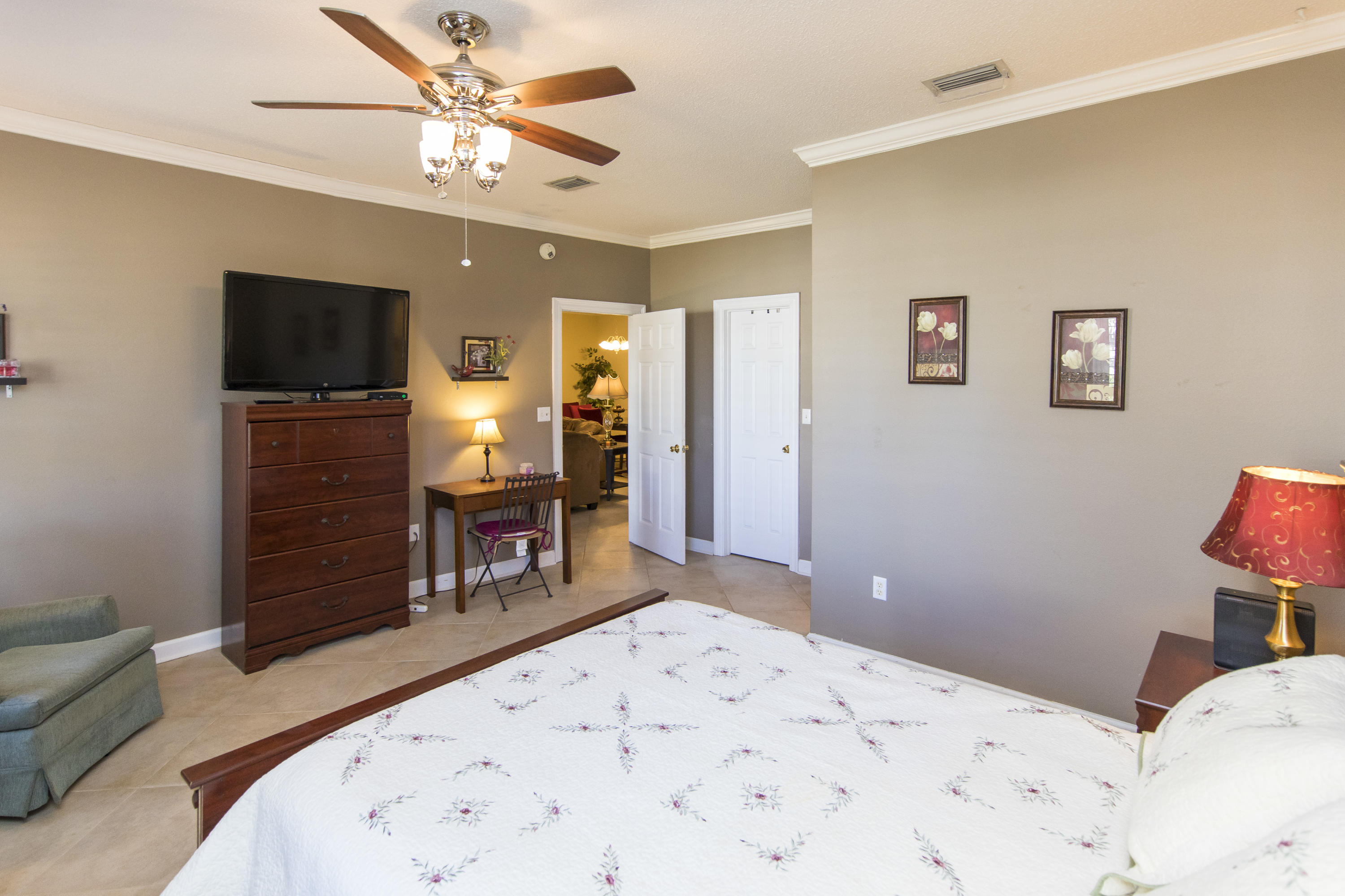 Escada - Residential