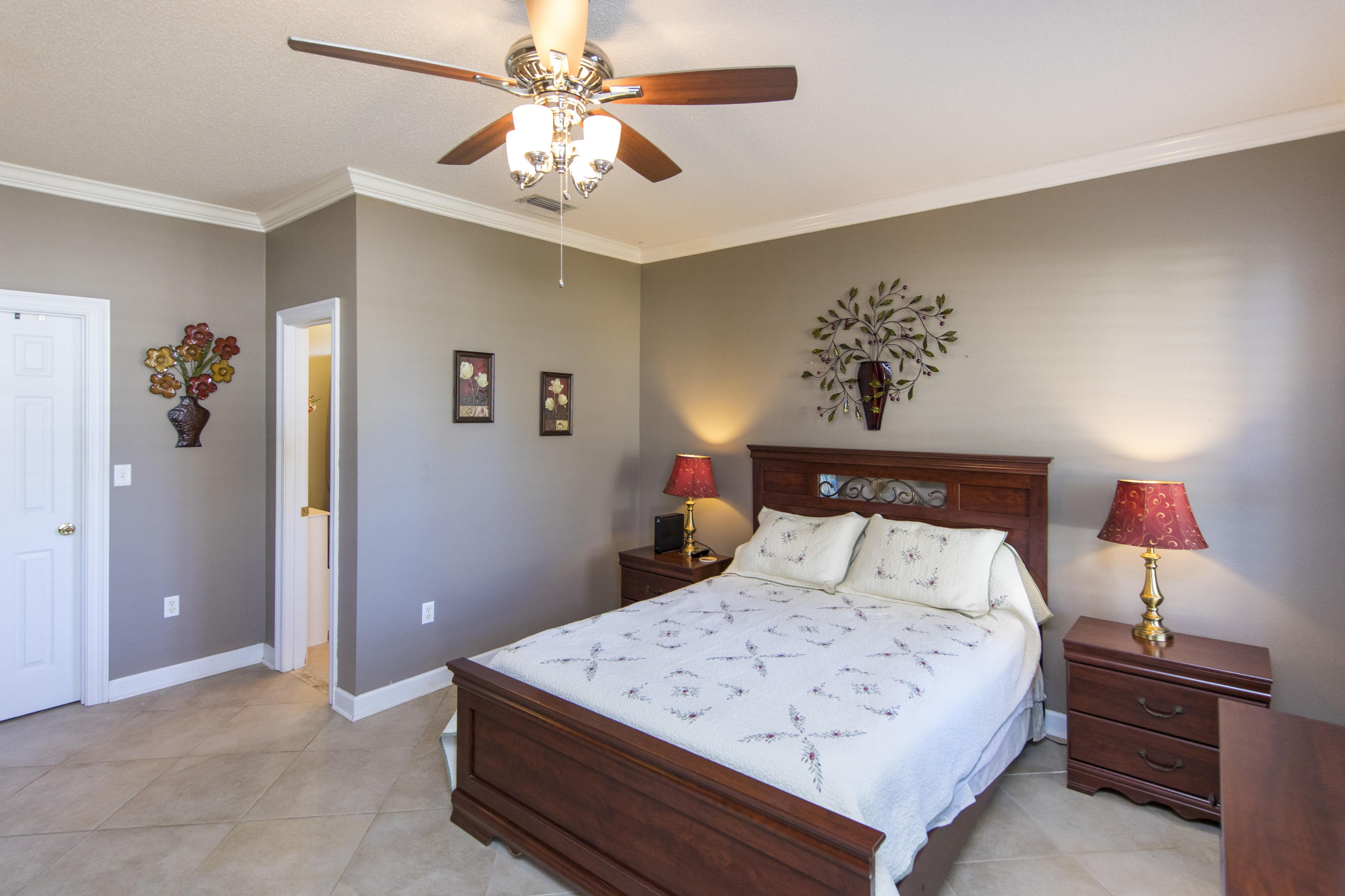 Escada - Residential