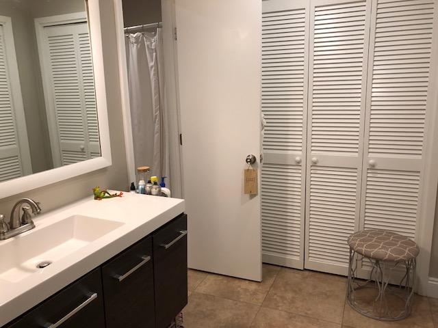 HIDDEN COVE T/H - Residential Lease