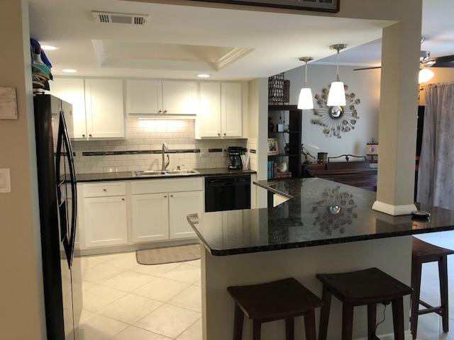 HIDDEN COVE T/H - Residential Lease