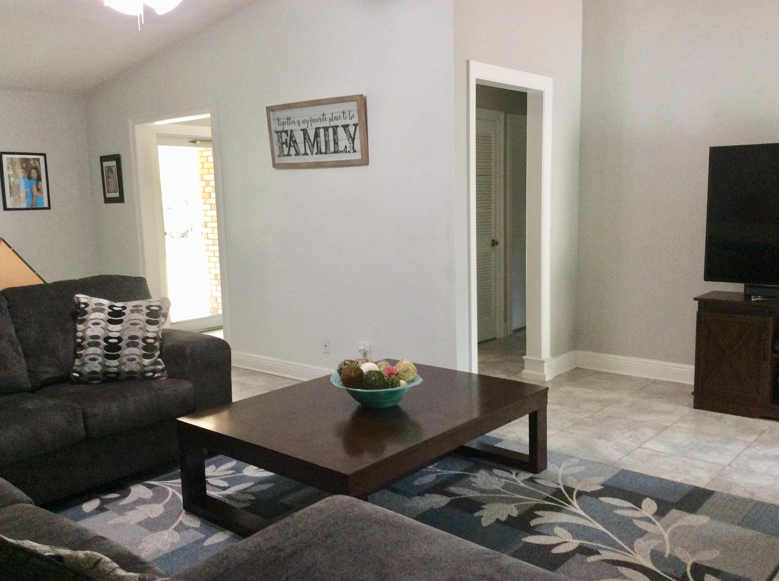 HOLLY HILLS - Residential