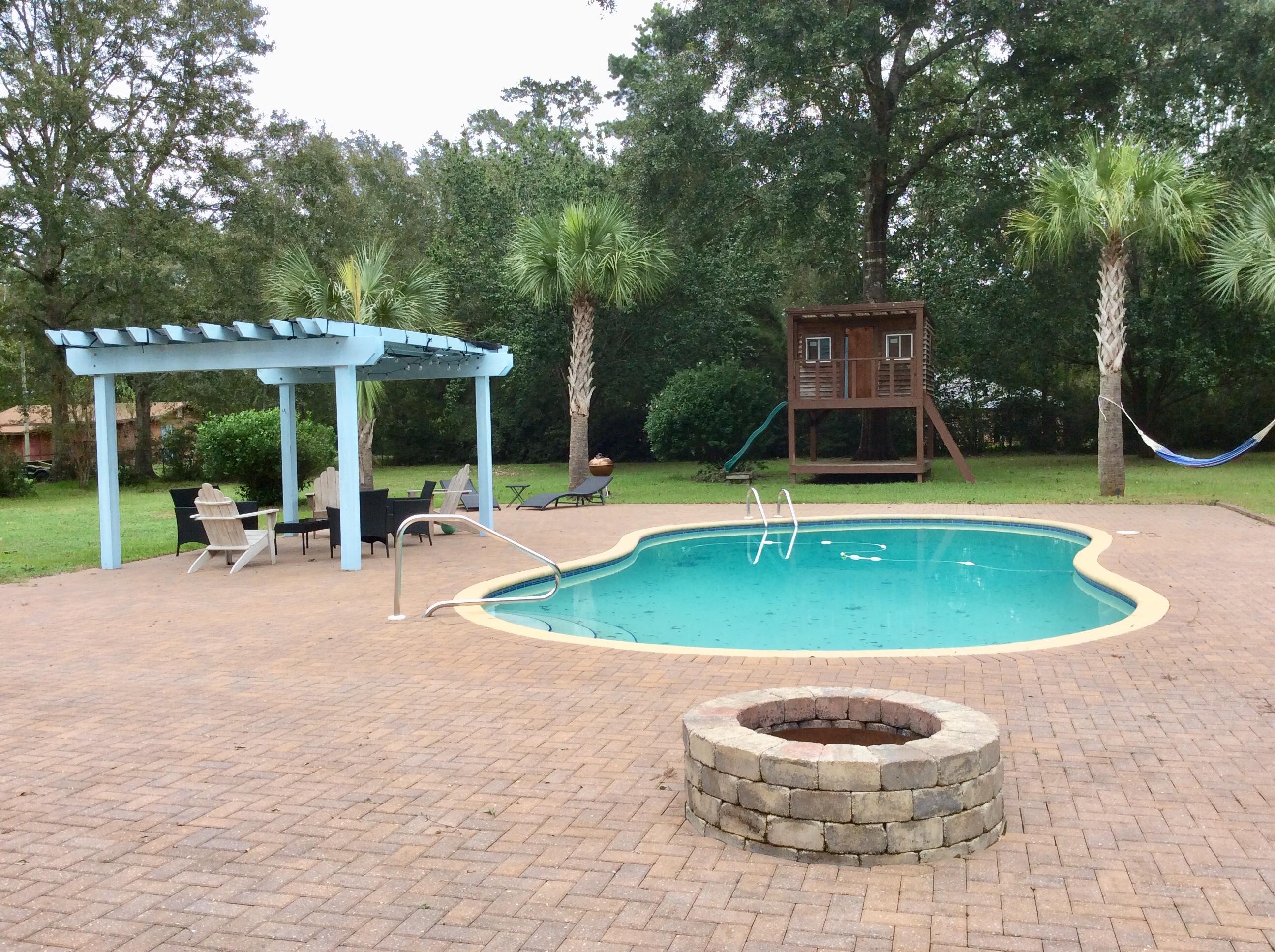 HOLLY HILLS - Residential