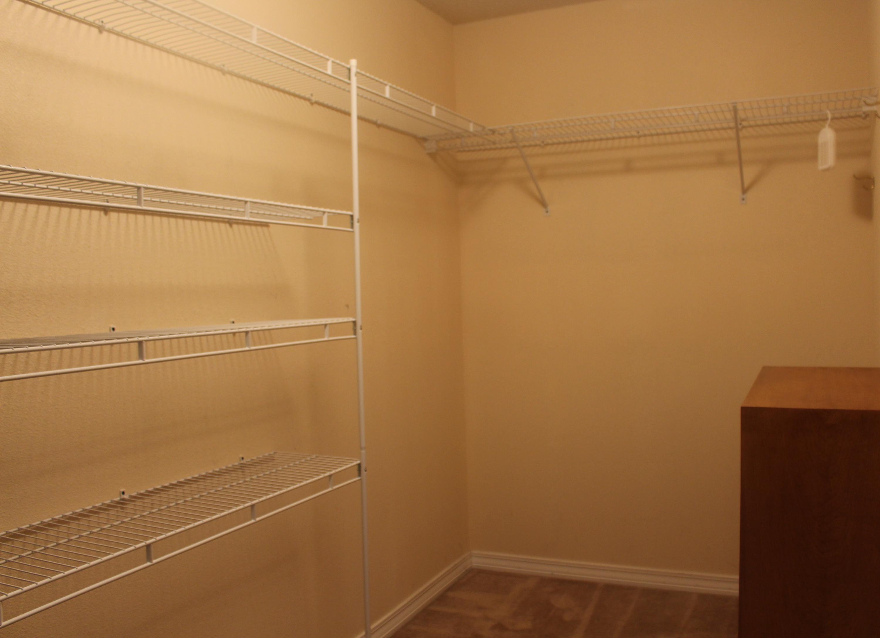 ROLLING HILLS ESTATES - Residential