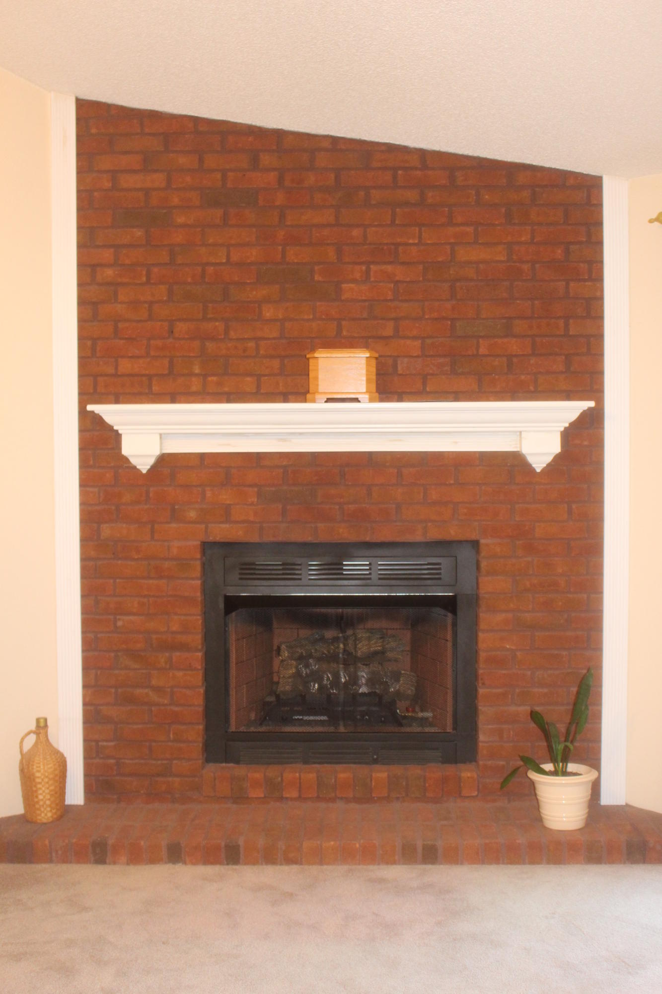 ROLLING HILLS ESTATES - Residential