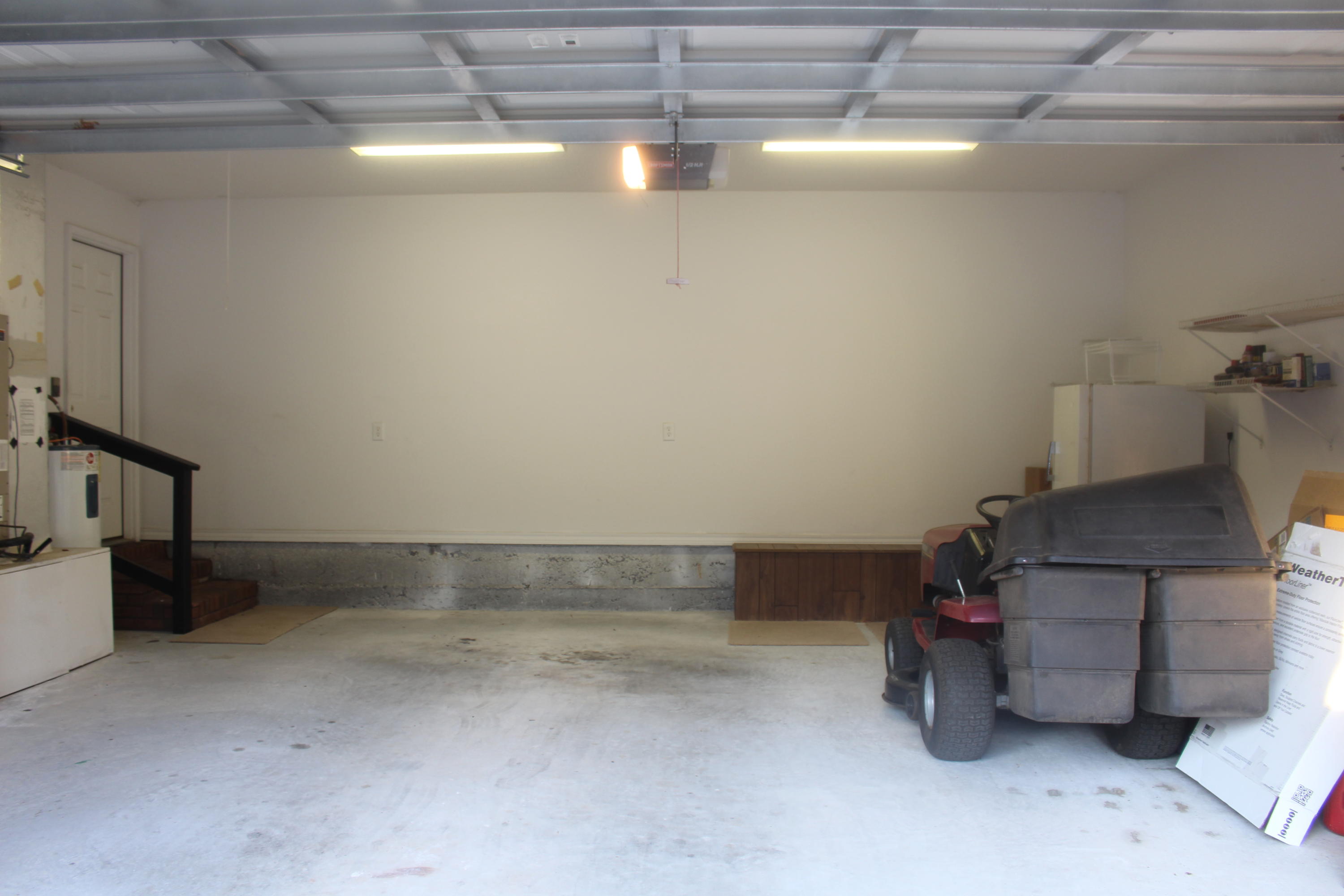 ROLLING HILLS ESTATES - Residential