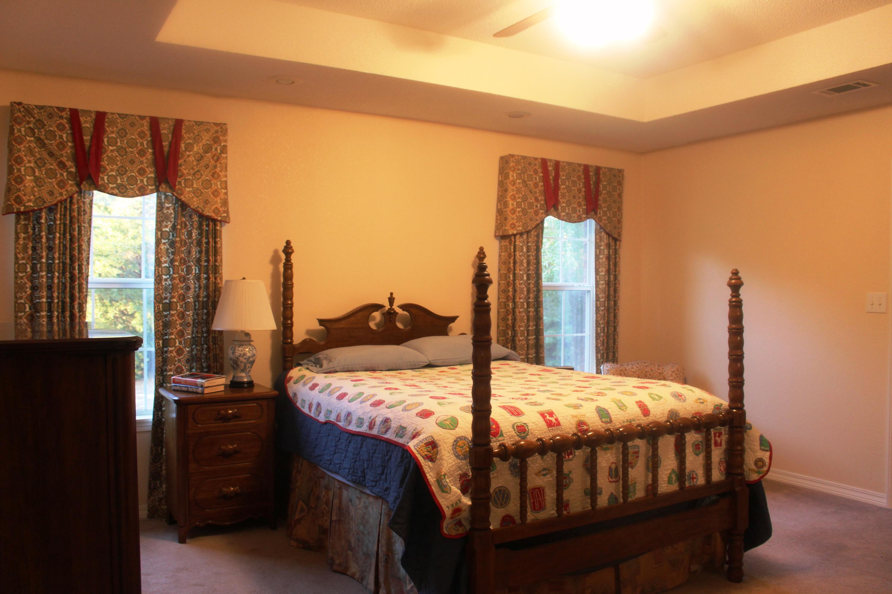 ROLLING HILLS ESTATES - Residential