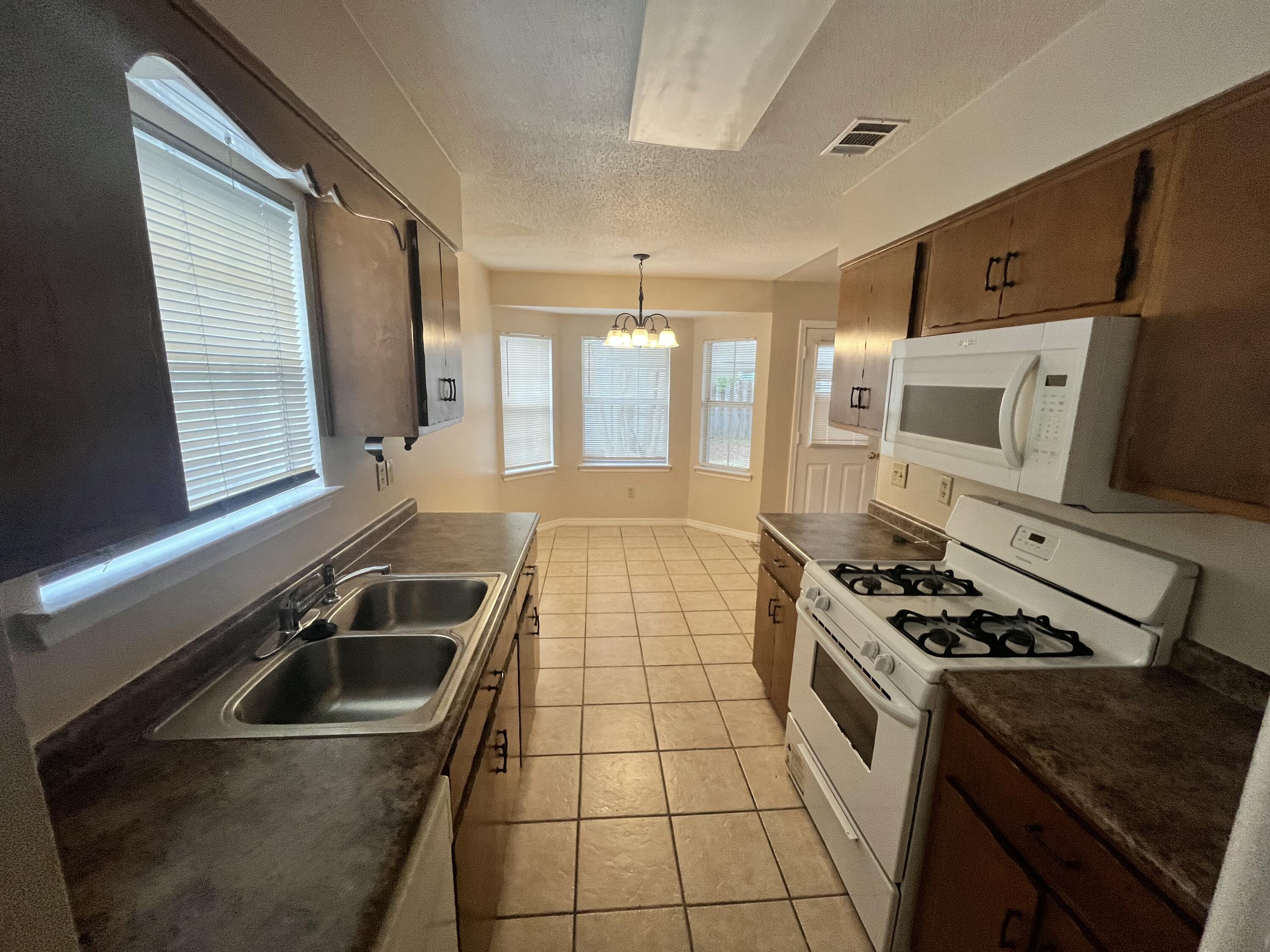 WINDGATE - Residential Lease