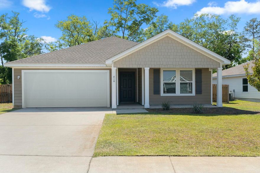Welcome to your dream home in the beautiful Riverwalk Community!This delightful single-story gem offers the perfect blend of comfort, style, and functionality. Nestled on a private lot with serene nature views and a fully fenced backyard, this home provides the peaceful retreat you've been looking for.Step inside to discover the popular Radford floor plan, featuring a bright and open layout that seamlessly connects the living, dining, and kitchen areas--ideal for both everyday living and entertaining. The kitchen is a true standout, boasting sleek granite countertops, stunning cabinetry, and stainless steel appliancesLiving in Riverwalk means enjoying fantastic community amenities like a sparkling pool, fitness center, and picturesque nature trails for walking and exploring.