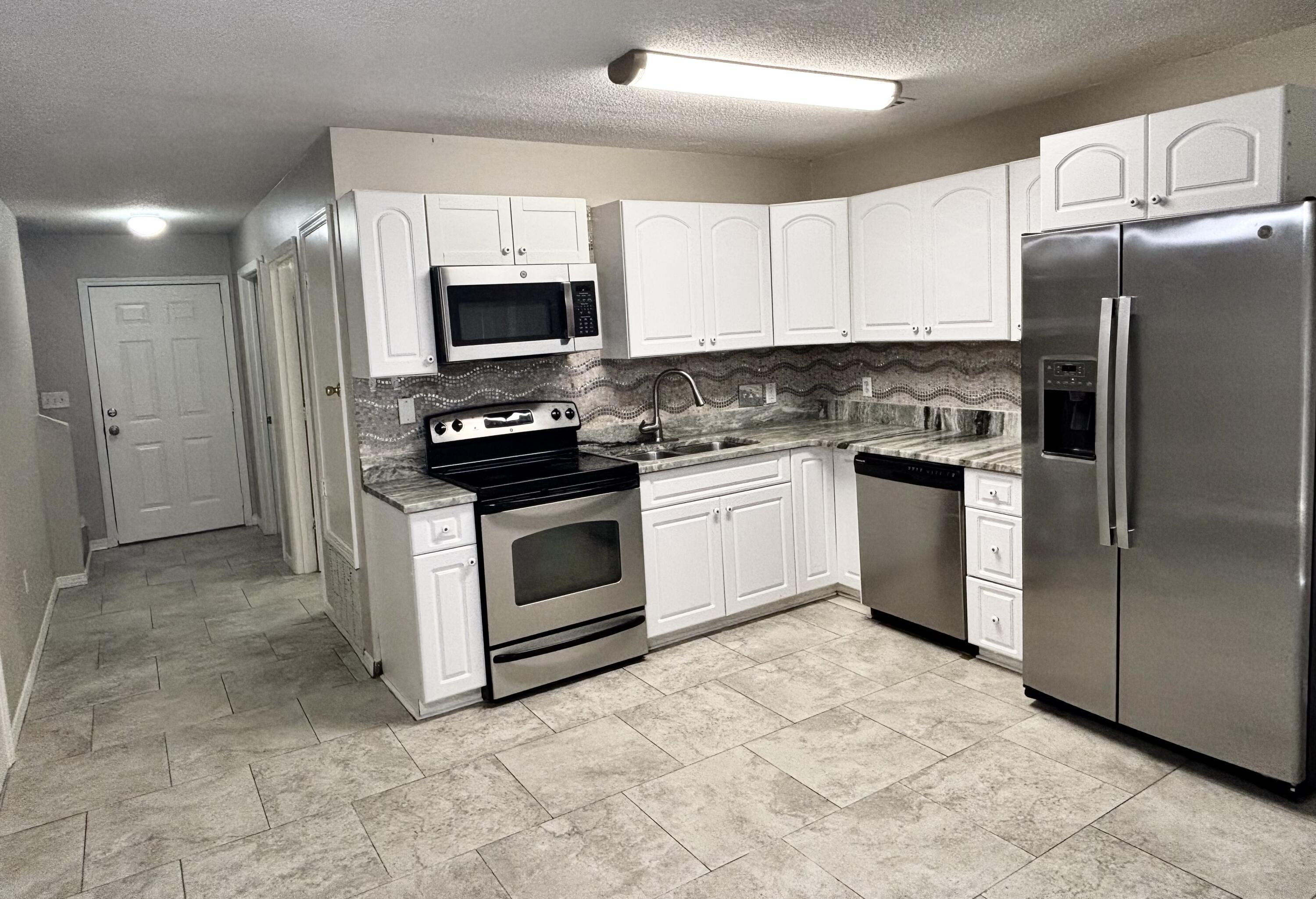 LIVEOAK S/D - Residential Lease