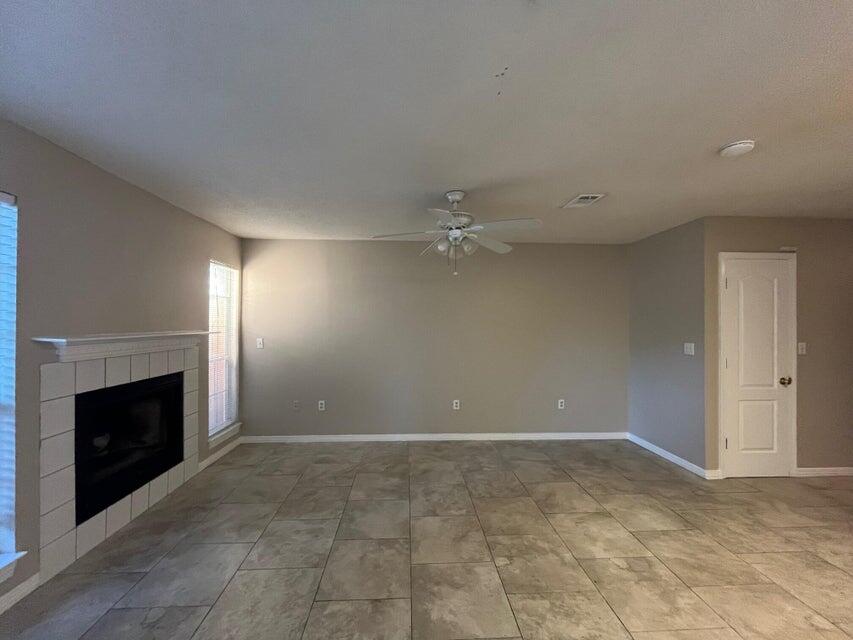LIVEOAK S/D - Residential Lease