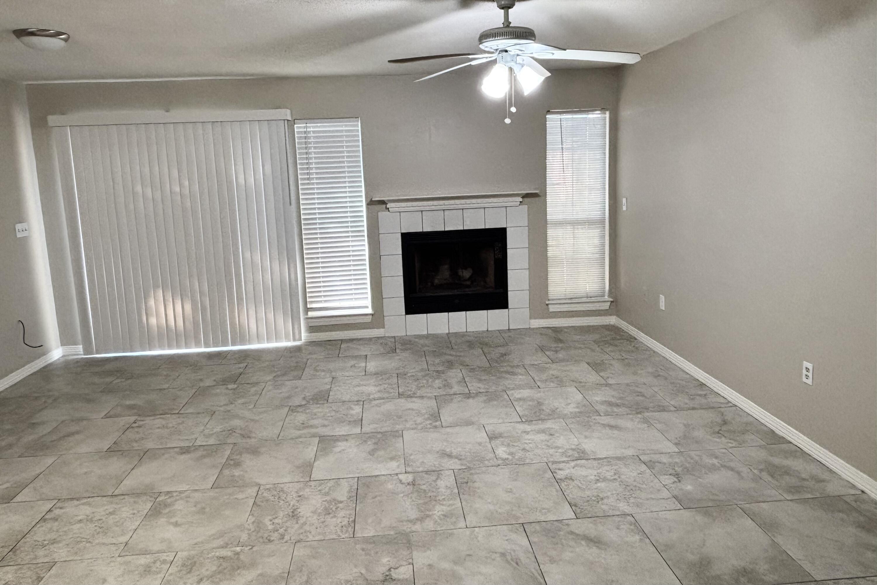 LIVEOAK S/D - Residential Lease