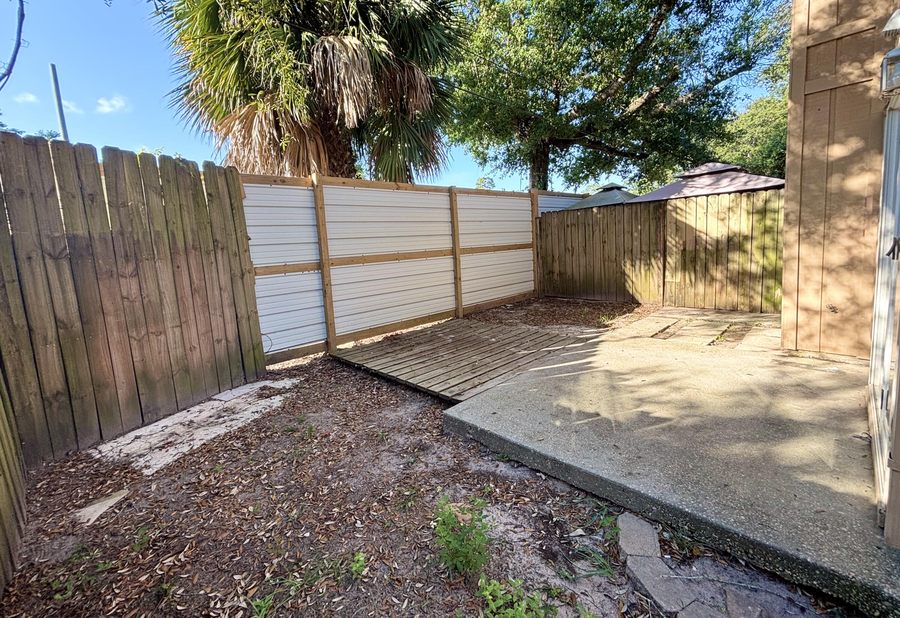 LIVEOAK S/D - Residential Lease