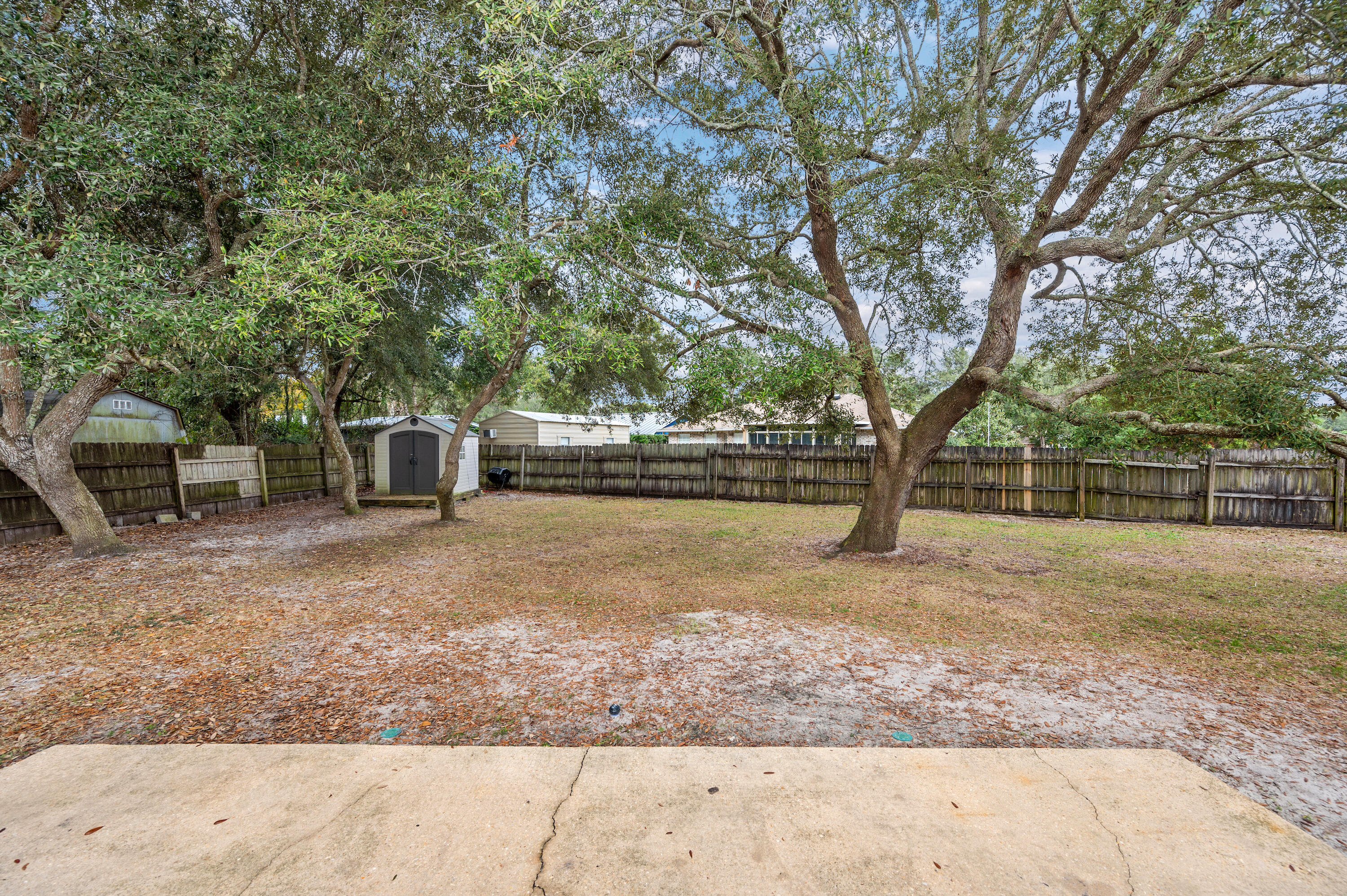 ROBLEDAL ESTATES UNIT 5 1ST ADDN - Residential