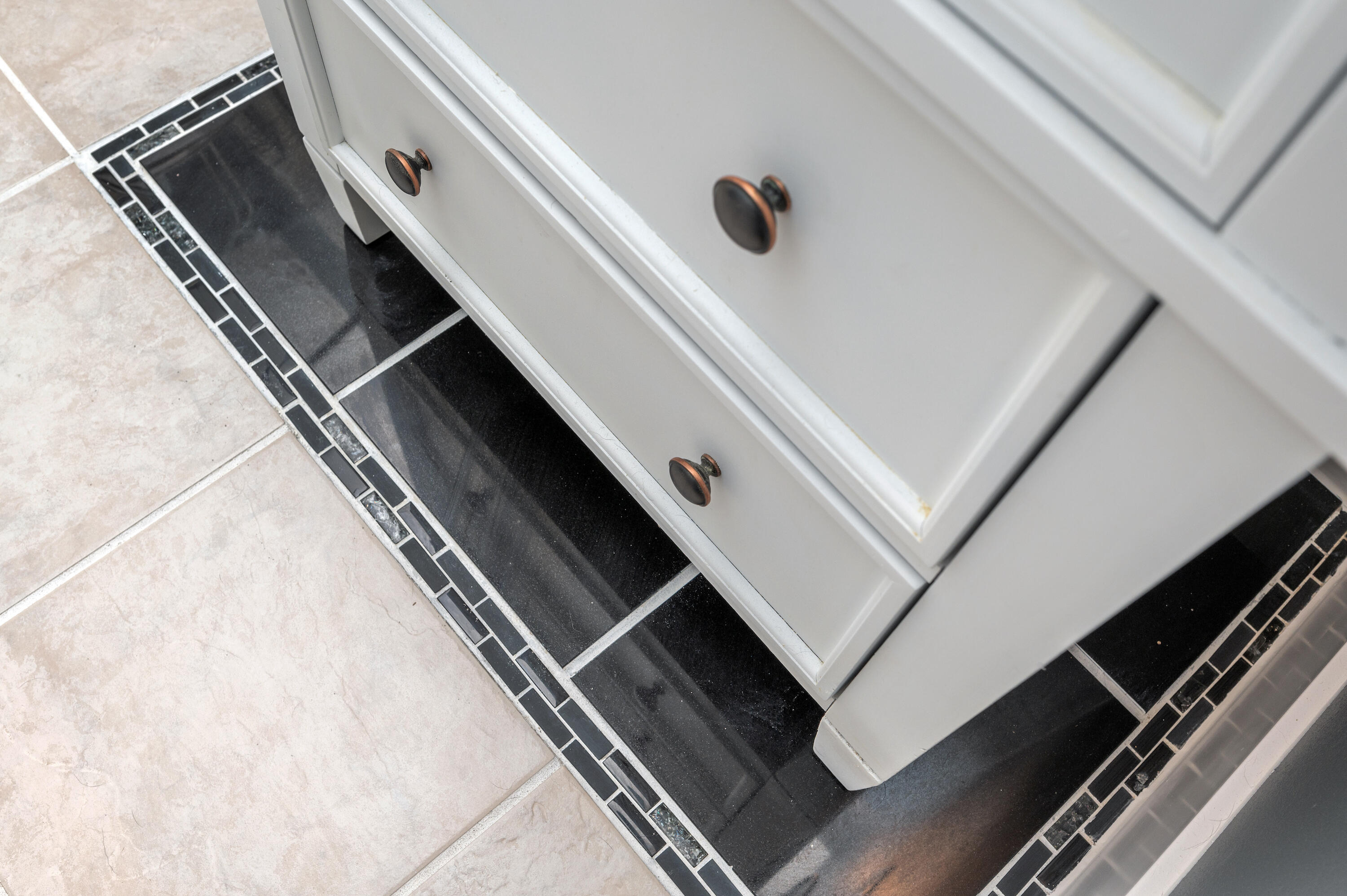 ROBLEDAL ESTATES UNIT 5 1ST ADDN - Residential