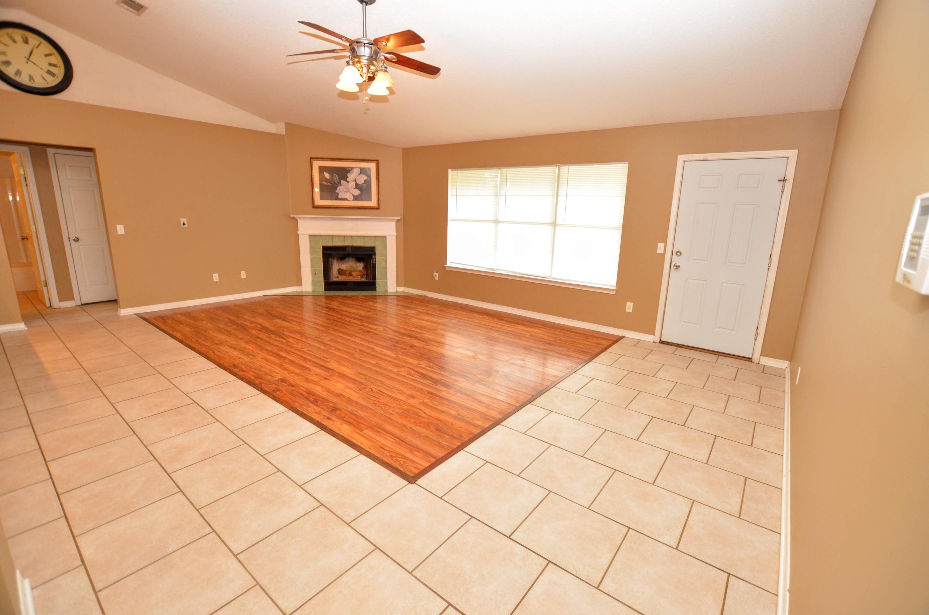 CHEROKEE BEND S/D PH 2 - Residential