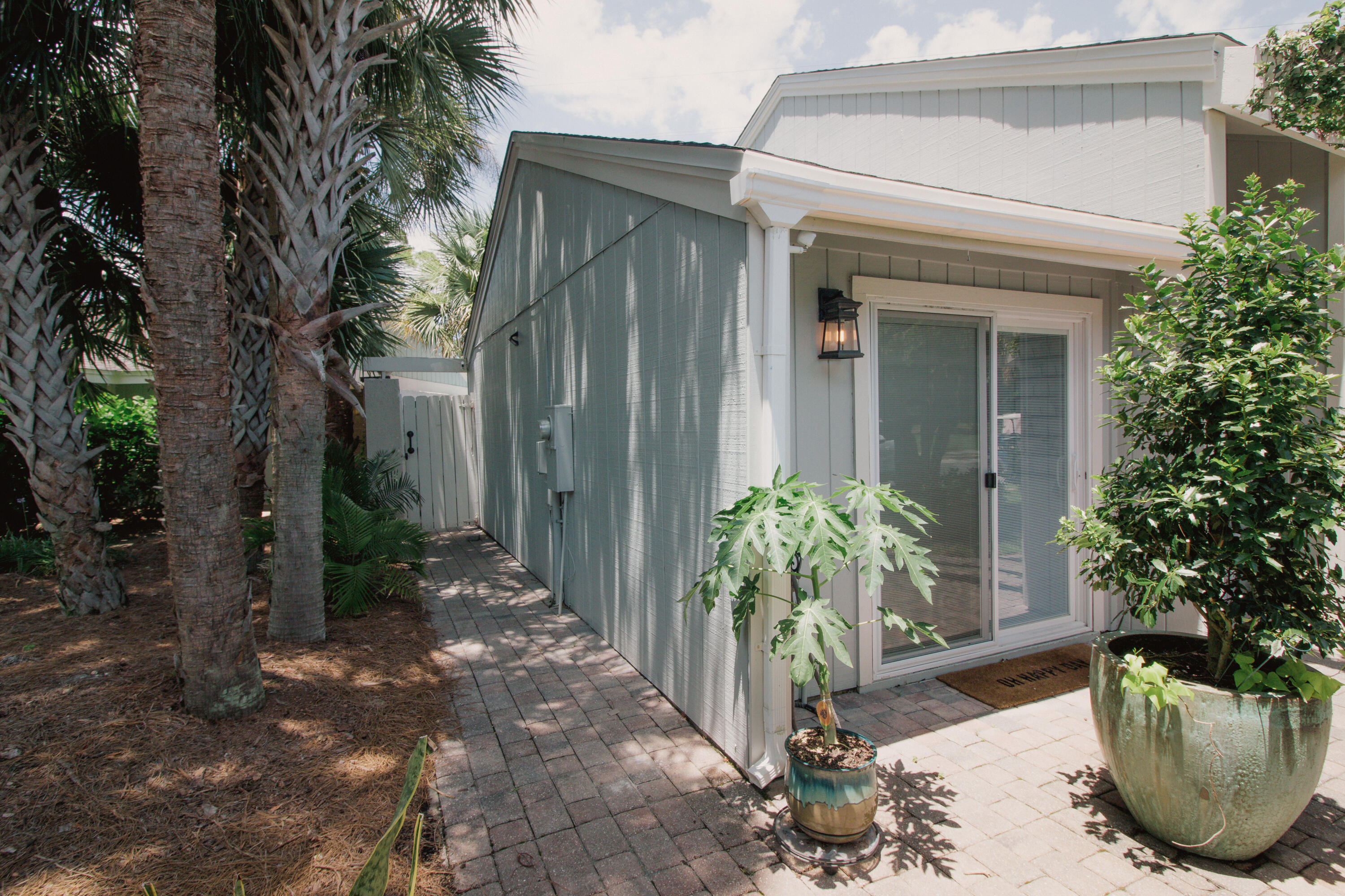 LINKSIDE VILLAGE UNIT 2 - Residential