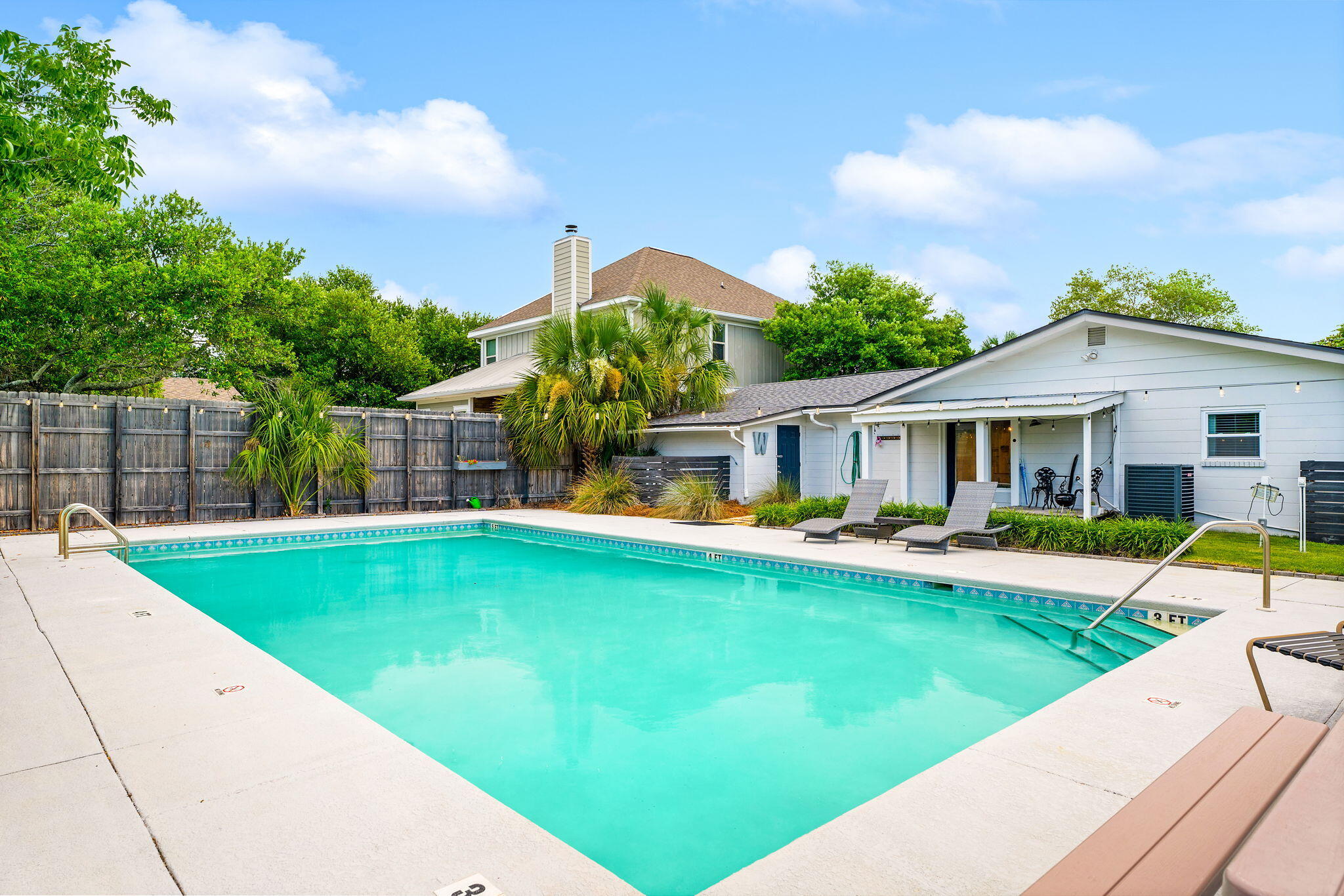 Suntime Beach U-1 - Residential