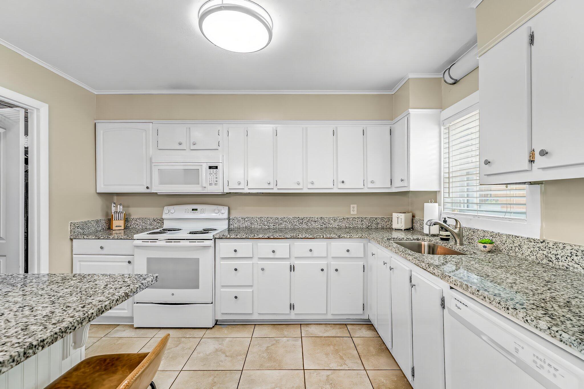 Suntime Beach U-1 - Residential