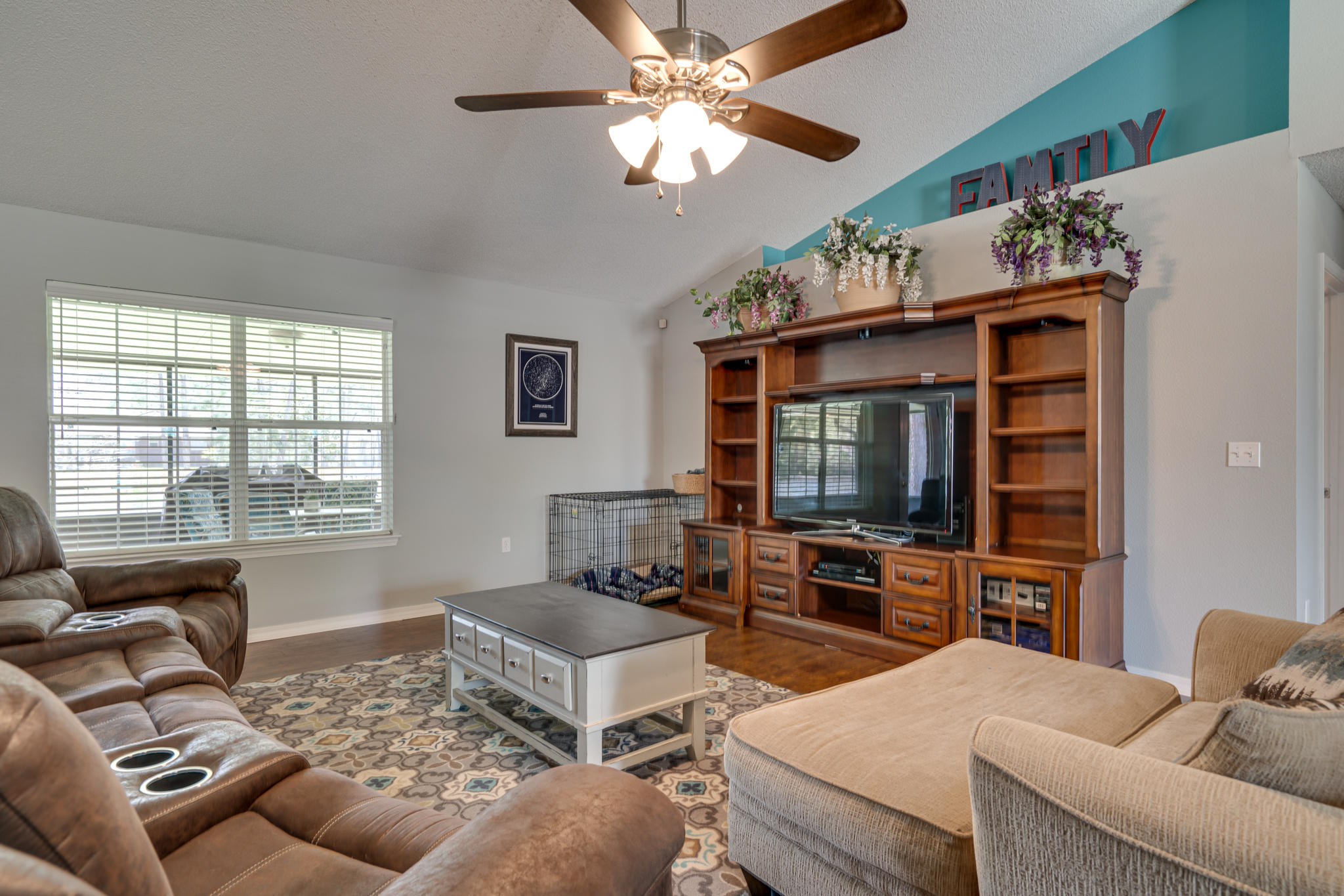 HOLLEY BY THE SEA - Residential